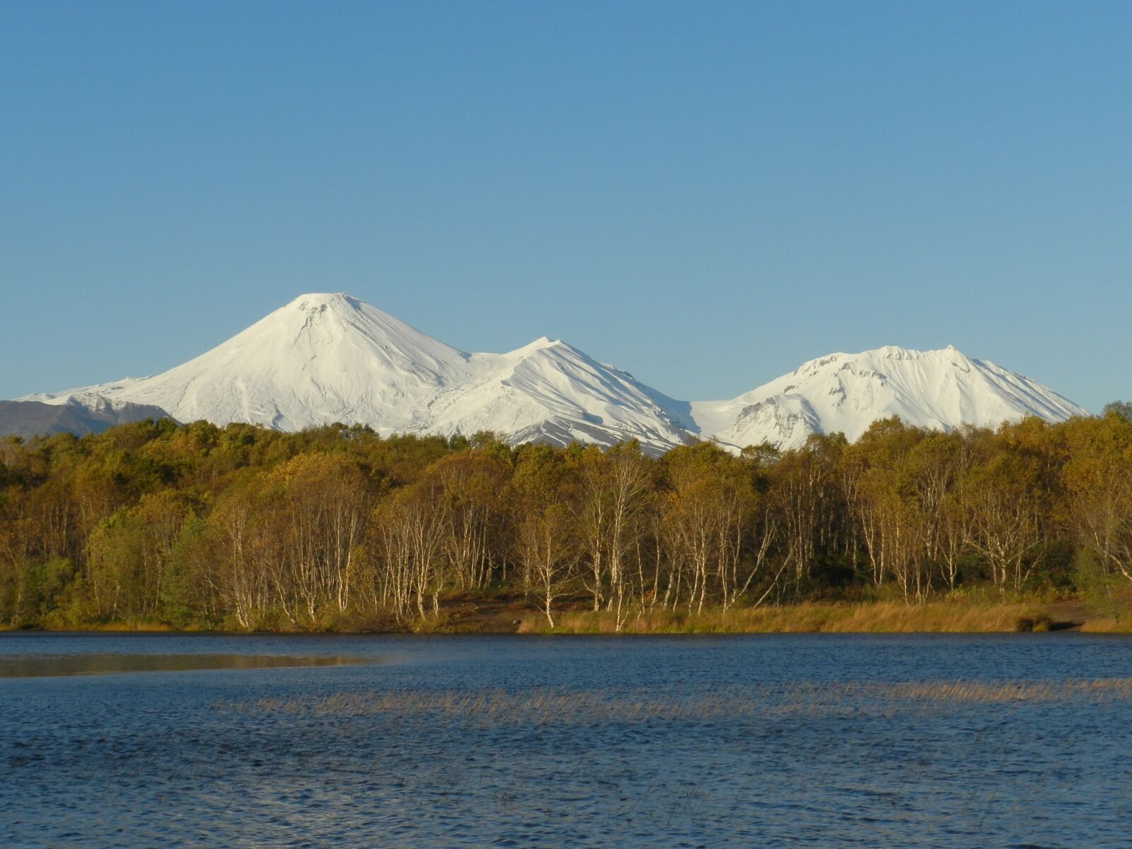 Nikon Coolpix P500 sample photo. Volcanoes, snowy mountains, vertices photography