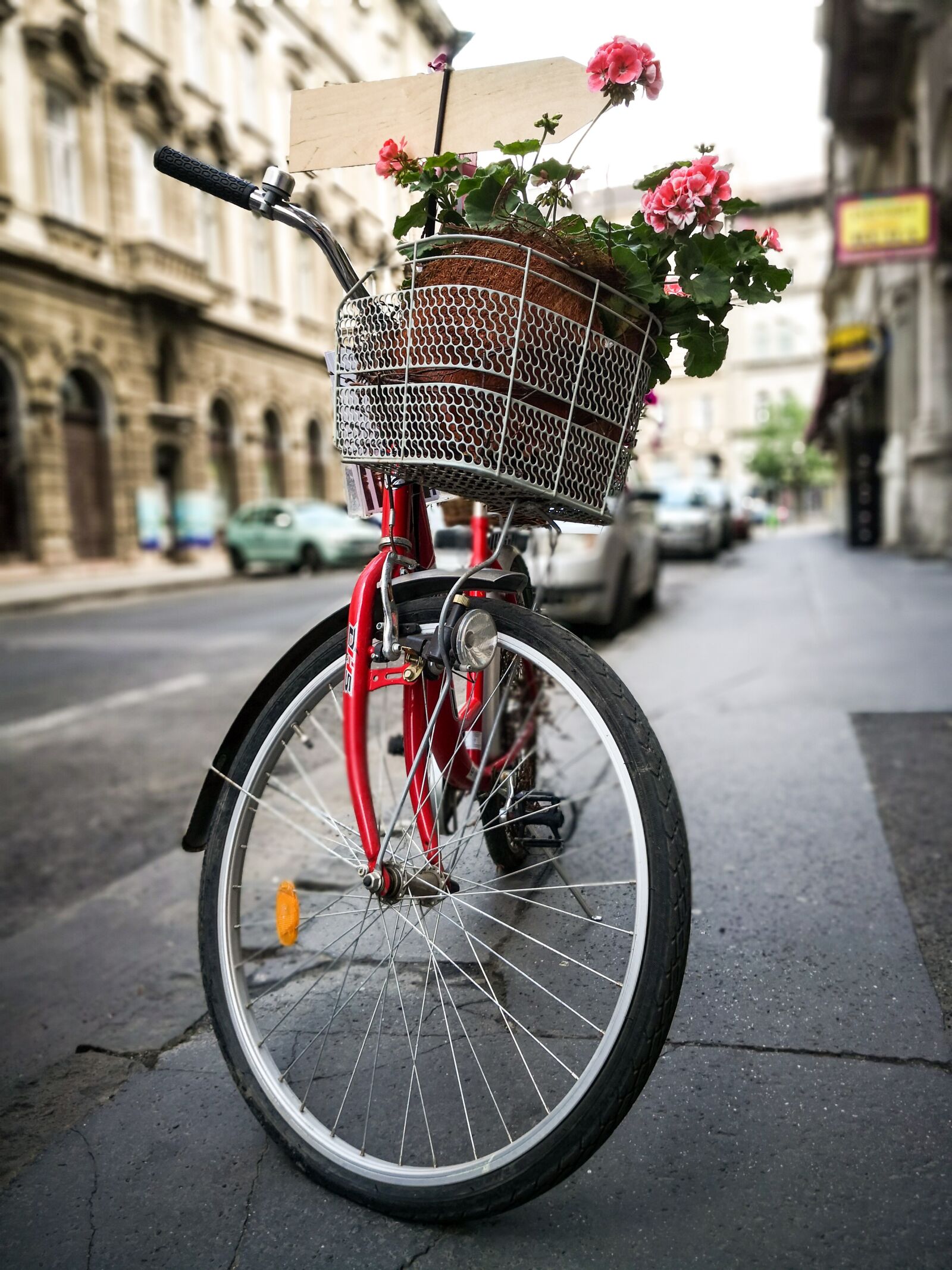 HUAWEI Mate 10 Pro sample photo. Wheel, motorcycle, street photography