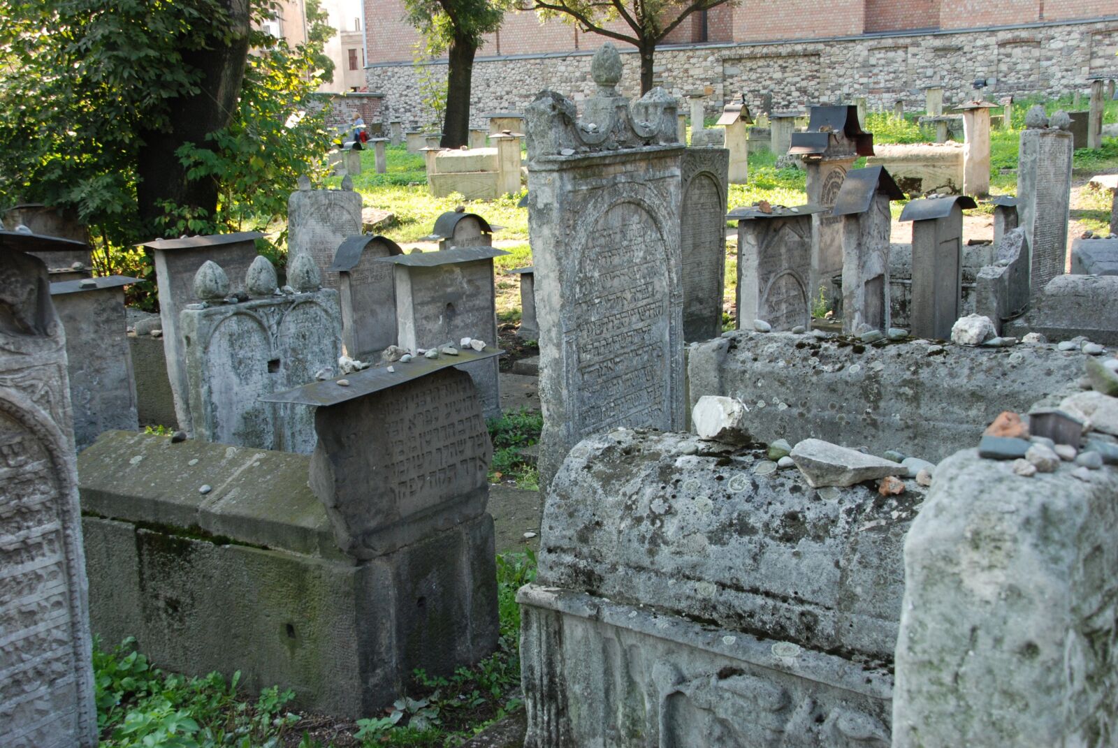 Nikon D80 sample photo. Cemetery, grave, tombstone photography