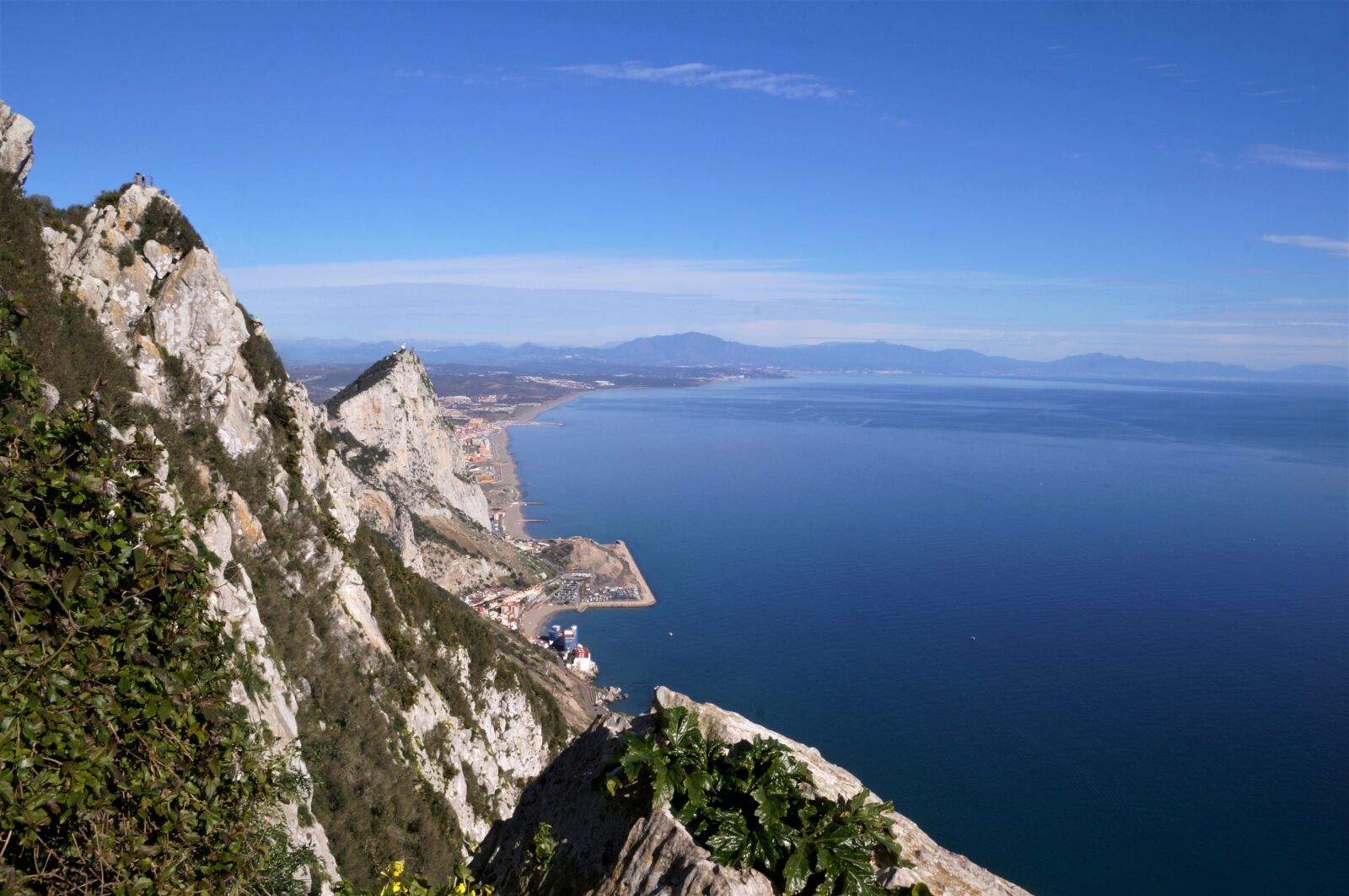 Sony DT 18-250mm F3.5-6.3 sample photo. Gibraltar, mountain, the rock photography