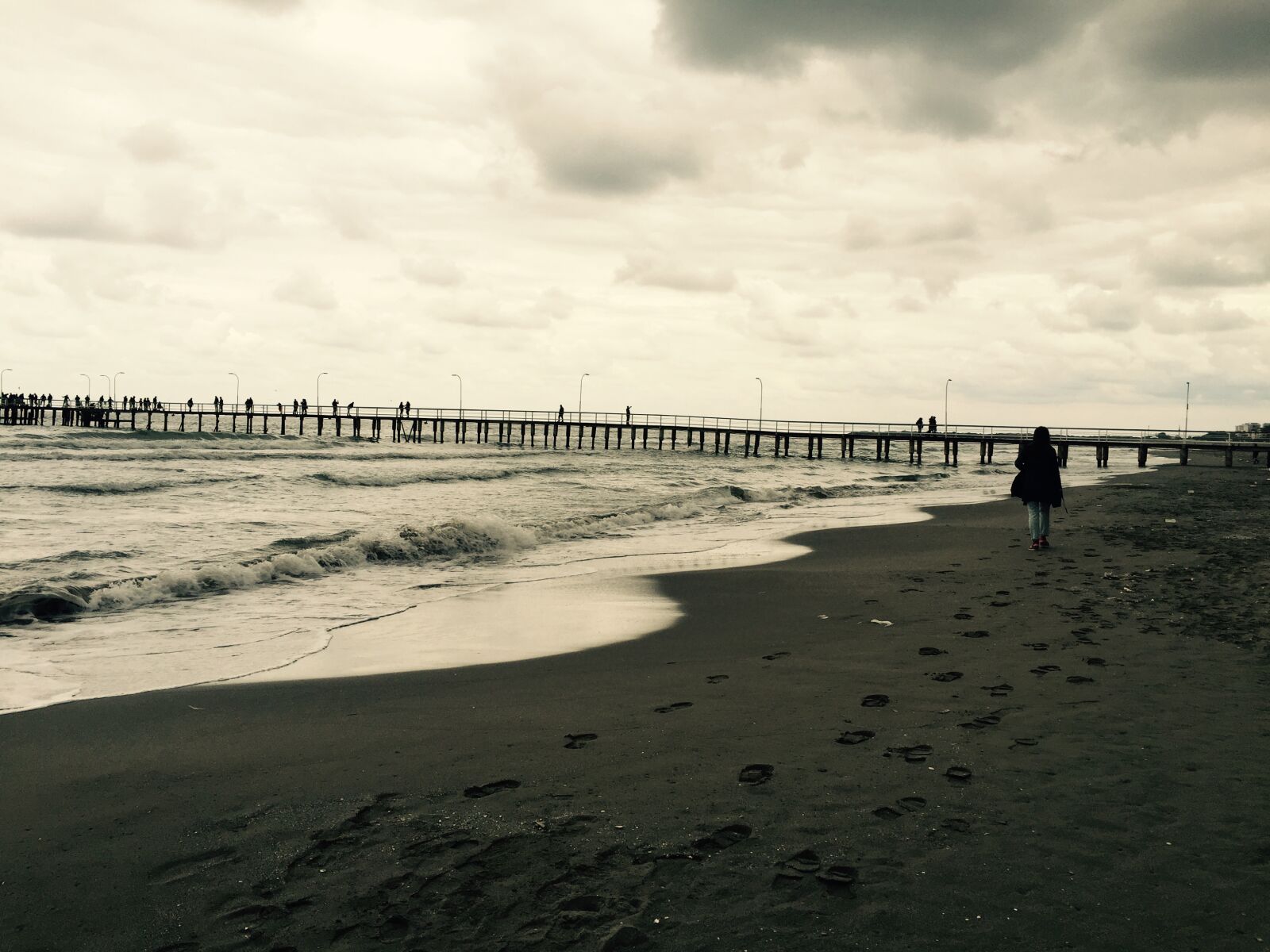 Apple iPhone 6 sample photo. Beach, black, and, white photography