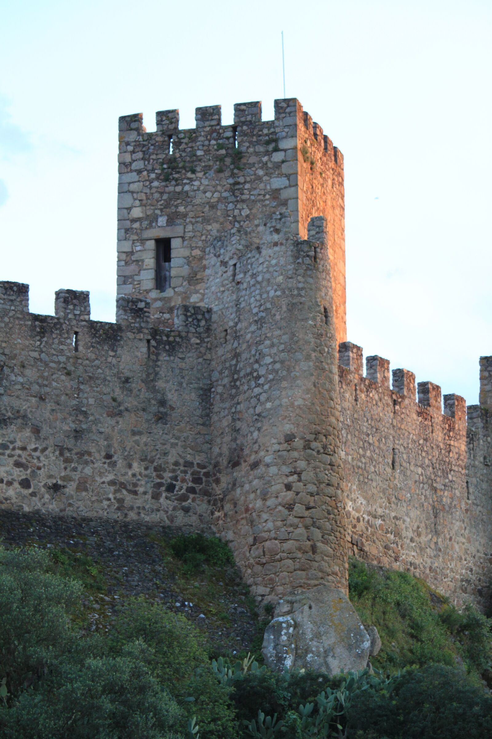 Canon EOS 500D (EOS Rebel T1i / EOS Kiss X3) sample photo. Castle, tower, architecture photography
