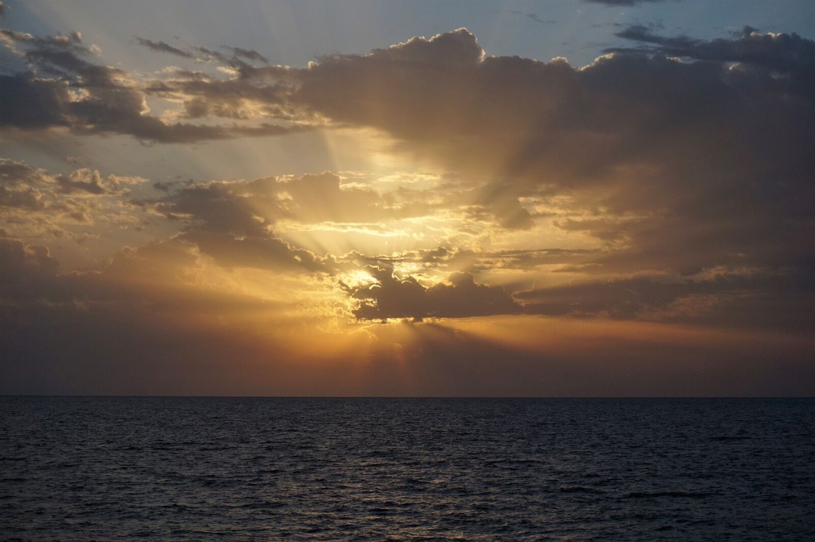 Sony E 16-50mm F3.5-5.6 PZ OSS sample photo. Sunset, sea, water photography