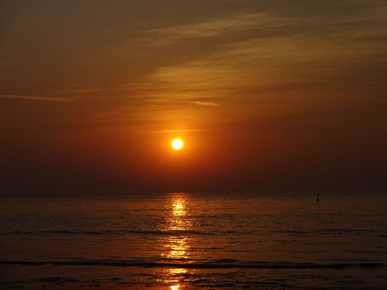 Sony Cyber-shot DSC-WX220 sample photo. Juhu, beach, mumbai, sun photography