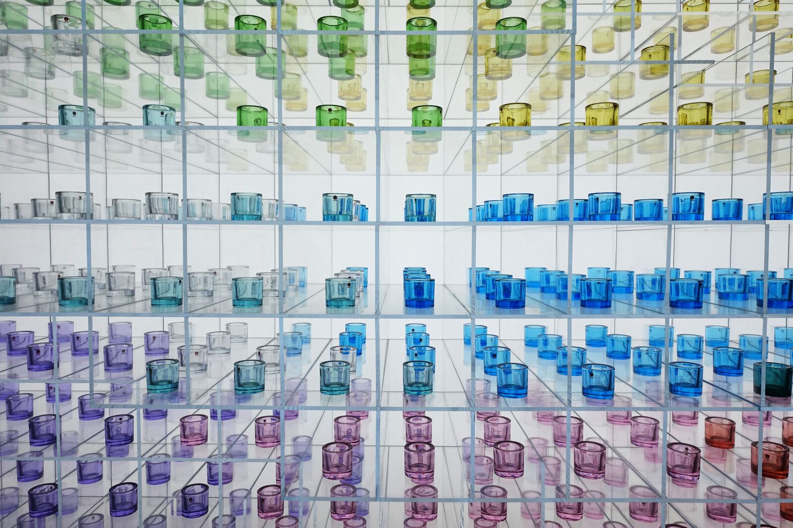 Sony Cyber-shot DSC-RX100 III sample photo. Colors, exhibition, water cup photography