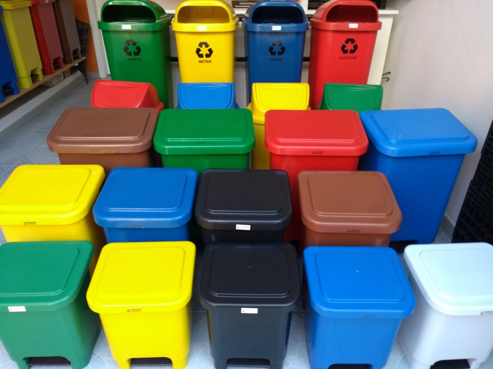 Motorola Moto G (5th Gen) sample photo. Recycle bin, the selective photography