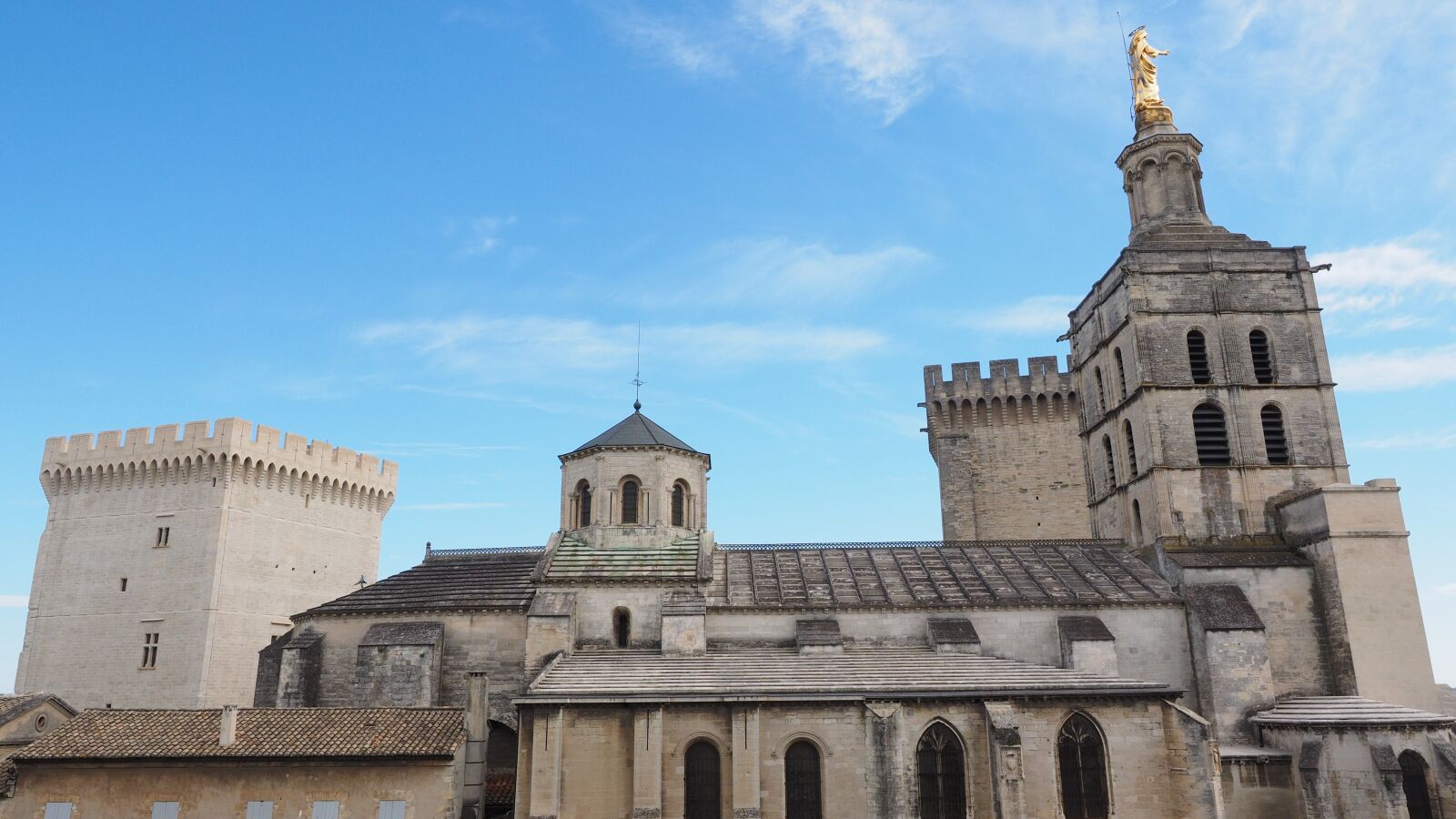 Olympus OM-D E-M1 + Olympus M.Zuiko Digital ED 12-40mm F2.8 Pro sample photo. Cathedral of avignon, avignon photography