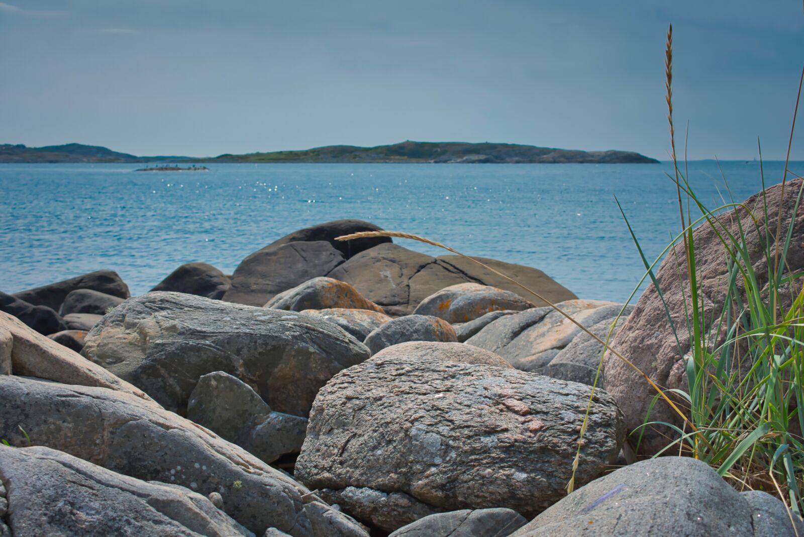 Nikon D3400 sample photo. Rocks, coast, summer photography