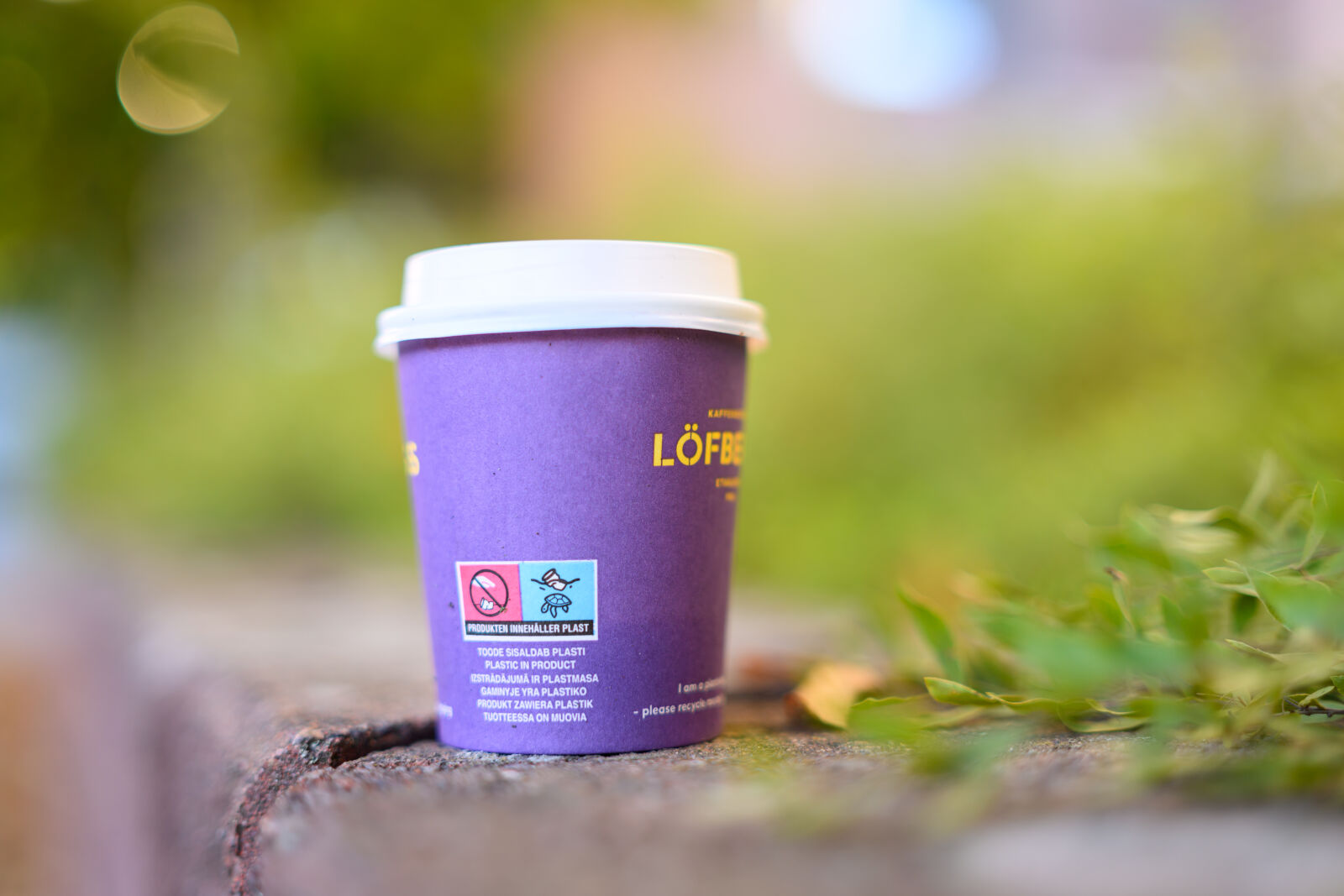 Nikon Z8 sample photo. Takeaway littering photography