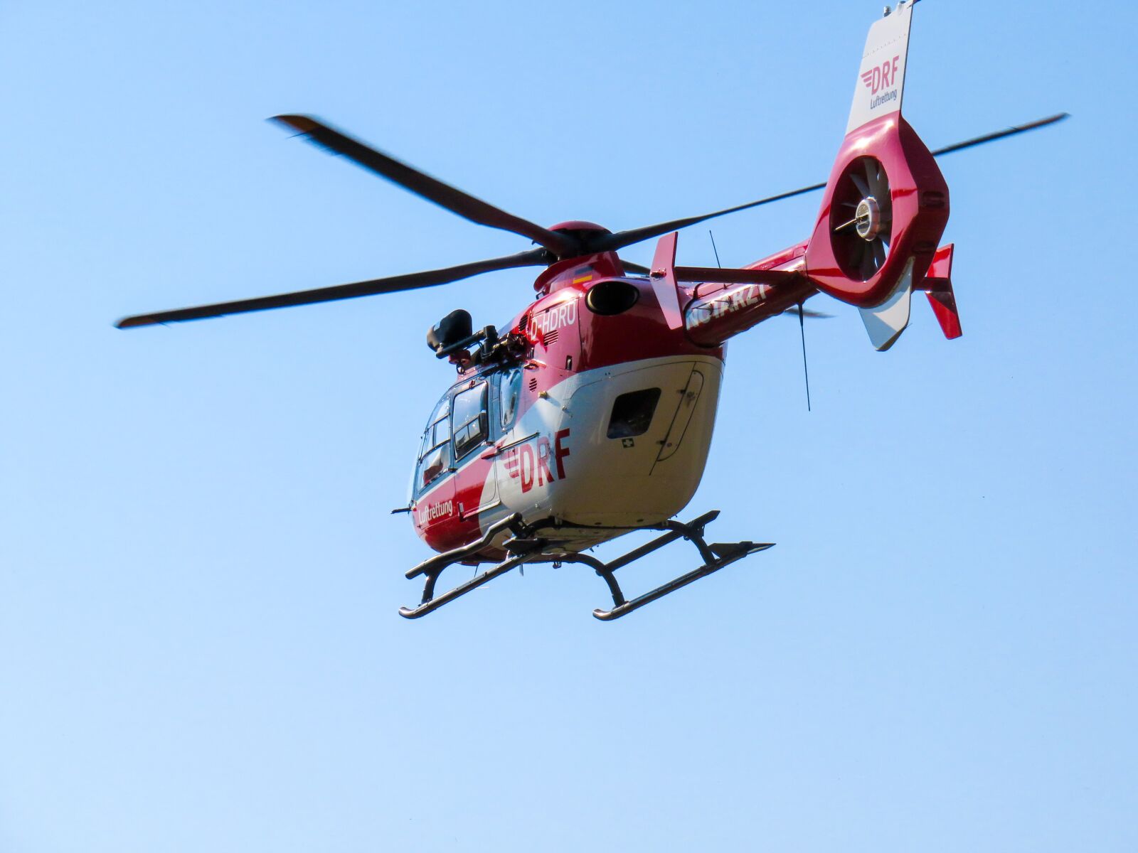 Canon PowerShot SX710 HS sample photo. Helicopter, flying, rescue photography