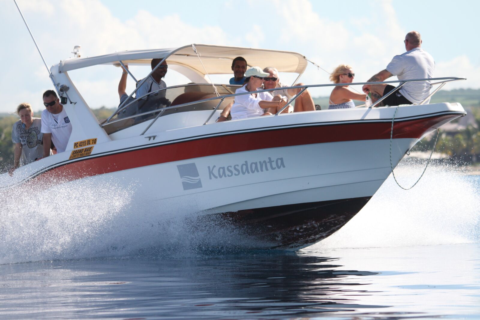 Canon EOS 500D (EOS Rebel T1i / EOS Kiss X3) sample photo. Sport boat, sea, ship photography