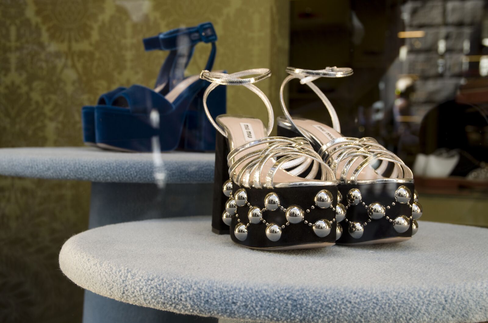 Pentax K-30 sample photo. Shoes, women's shoes, high photography
