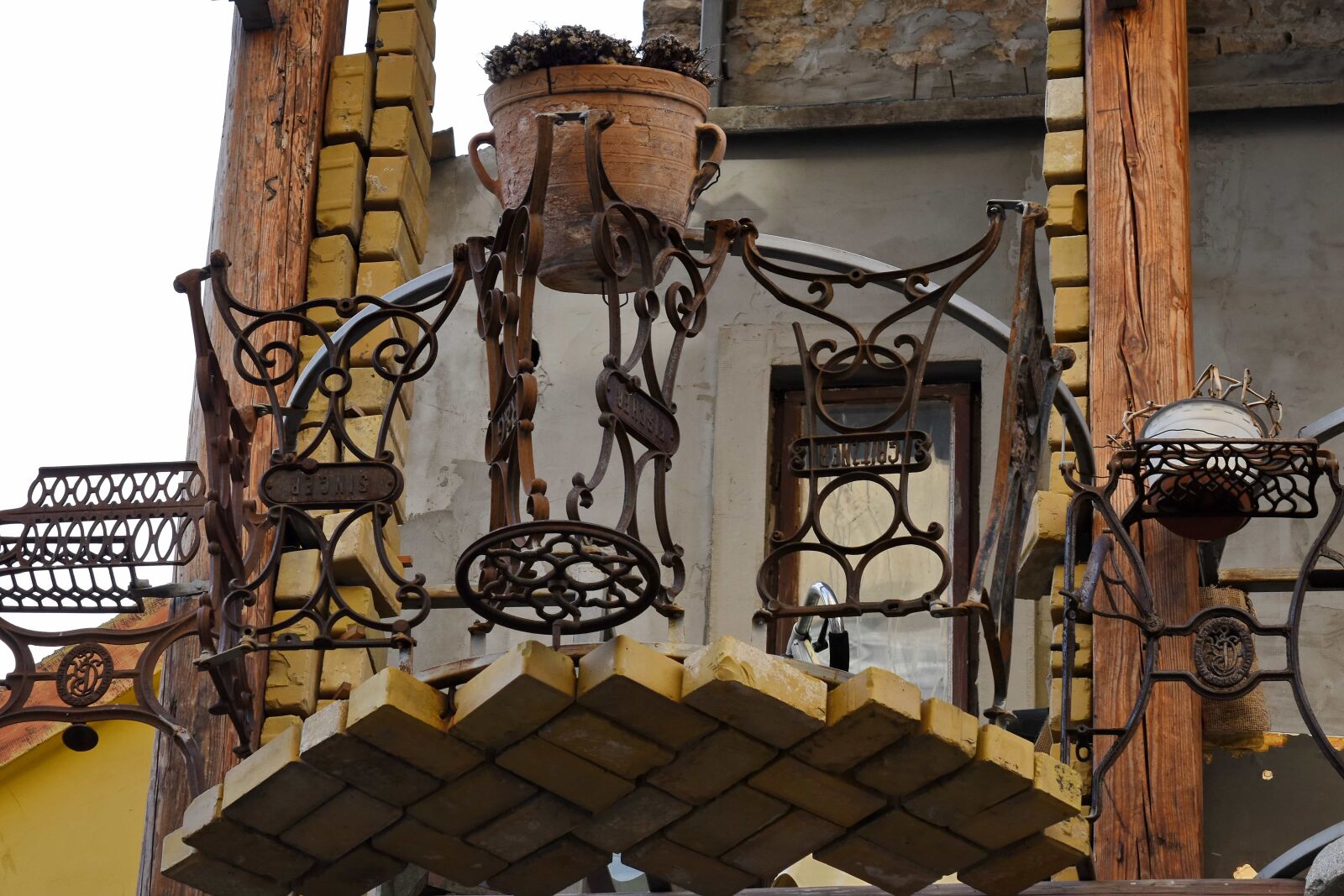 Nikon D5500 sample photo. Cast iron, decoration, old photography