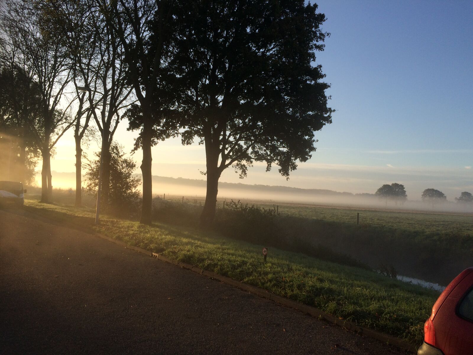 iPhone 5s back camera 4.15mm f/2.2 sample photo. Autumn, light, morning photography