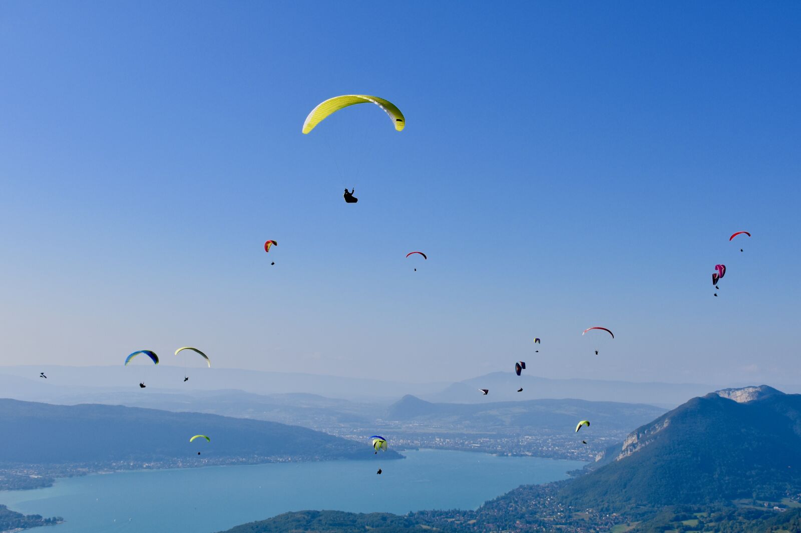 Nikon D5600 sample photo. Paragliders, panoramic views, lake photography