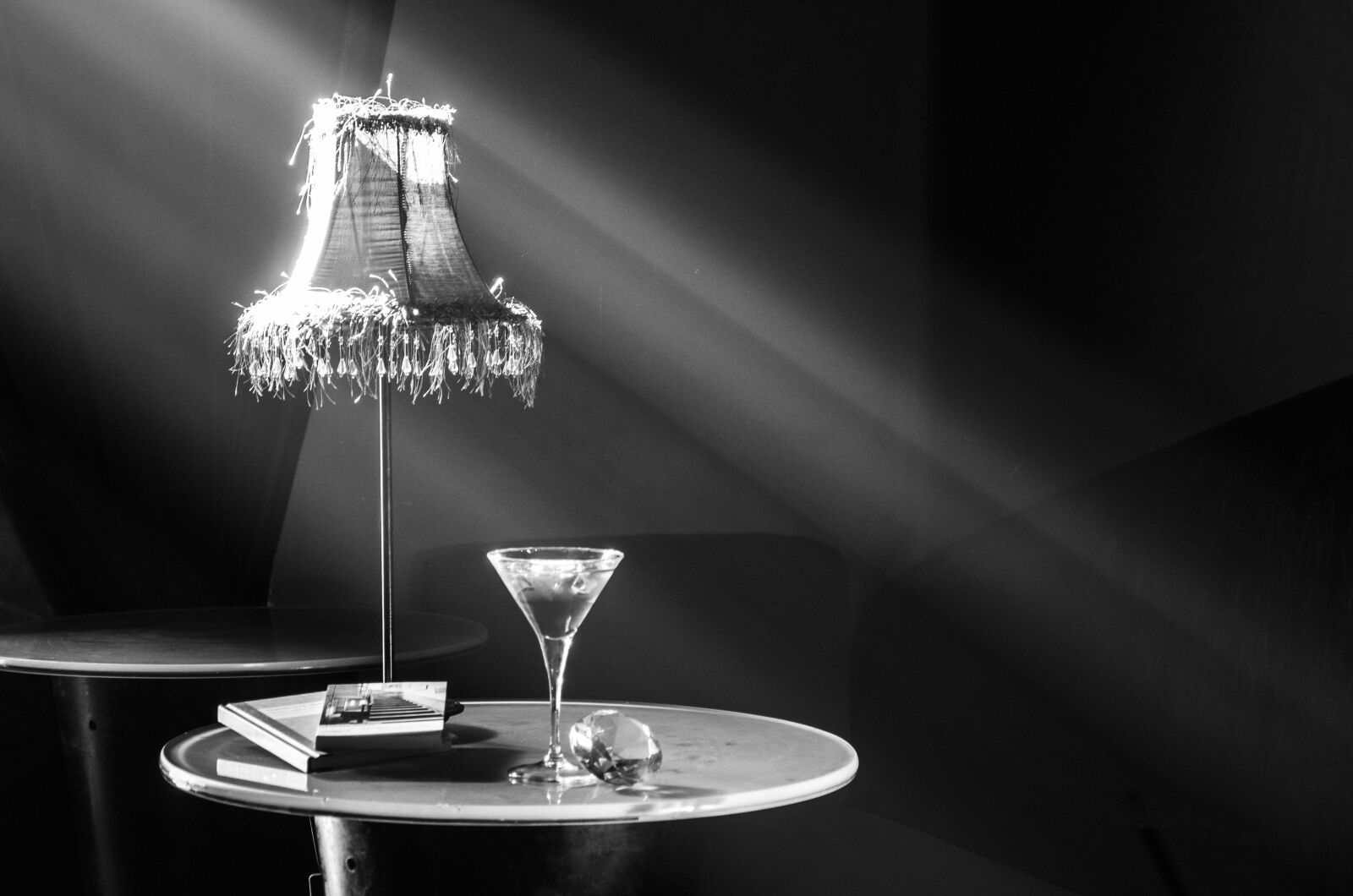 Nikon D7000 sample photo. Rays, minimal, theatrical photography