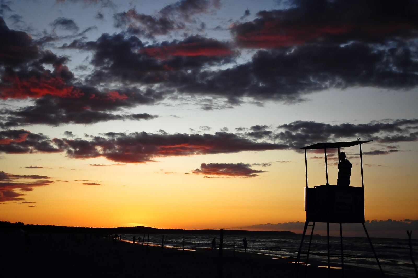 Nikon D5000 sample photo. Lifeguard, silhouettes, chair photography