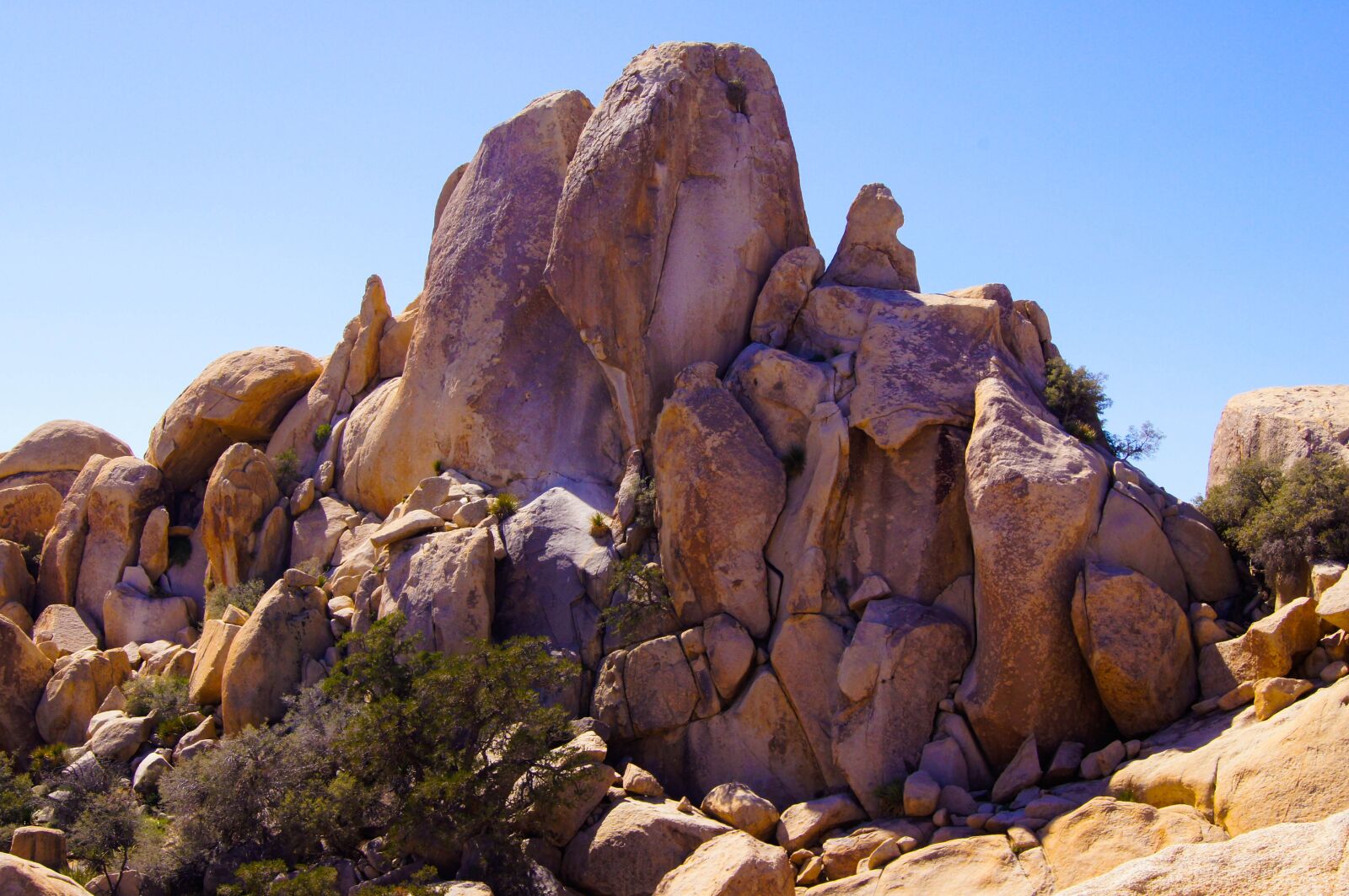 Sony SLT-A55 (SLT-A55V) sample photo. Valley, rock, mountain photography