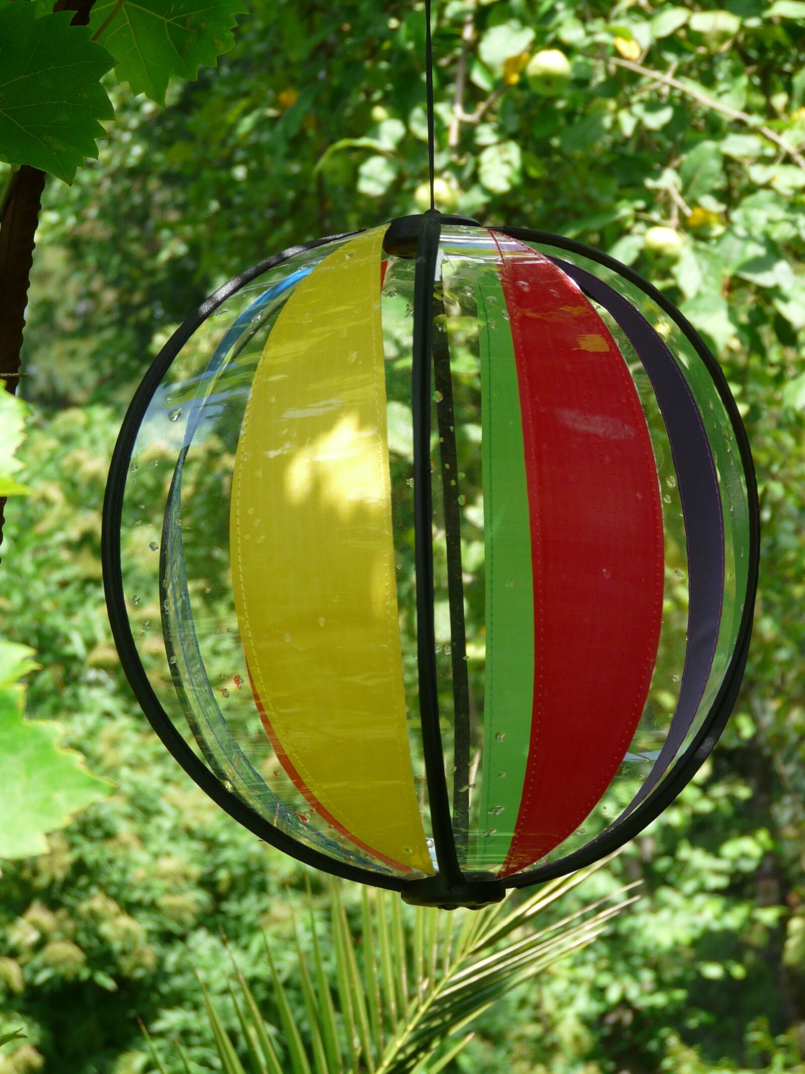 Panasonic DMC-FZ18 sample photo. Windspiel, movement, rotation photography
