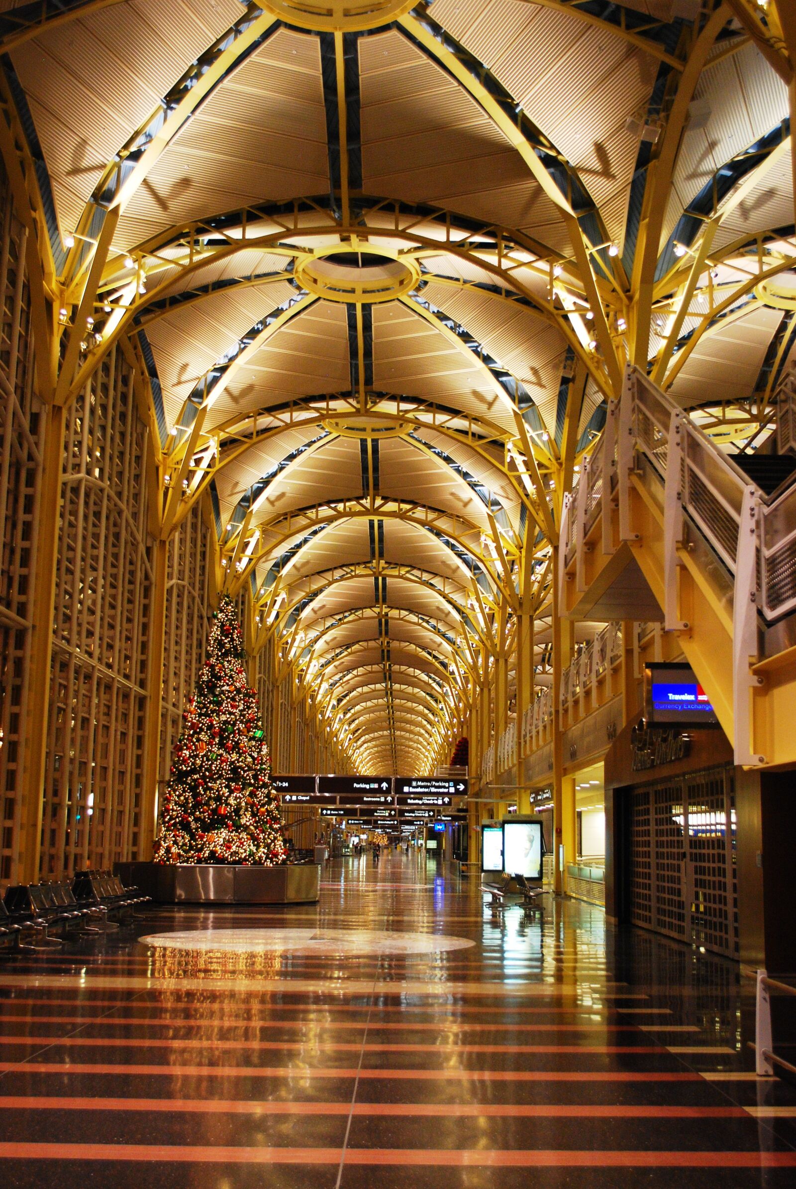 Nikon D60 sample photo. Washington, dc, airport photography