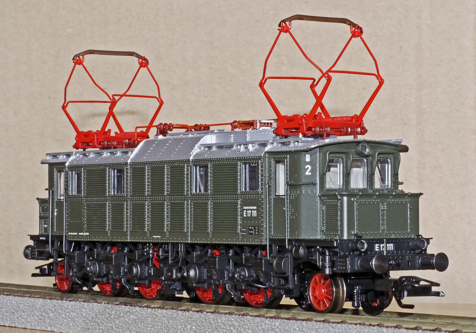 Panasonic Lumix DMC-G1 sample photo. Model train, electric locomotive photography