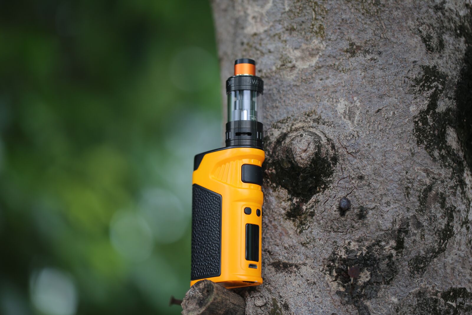 Canon EF 100mm F2.8L Macro IS USM sample photo. Vape, electronic cigarette, uwell photography