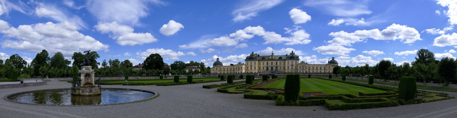 Panasonic Lumix DMC-FZ2500 (Lumix DMC-FZ2000) sample photo. Castle, garden, drottningholm photography