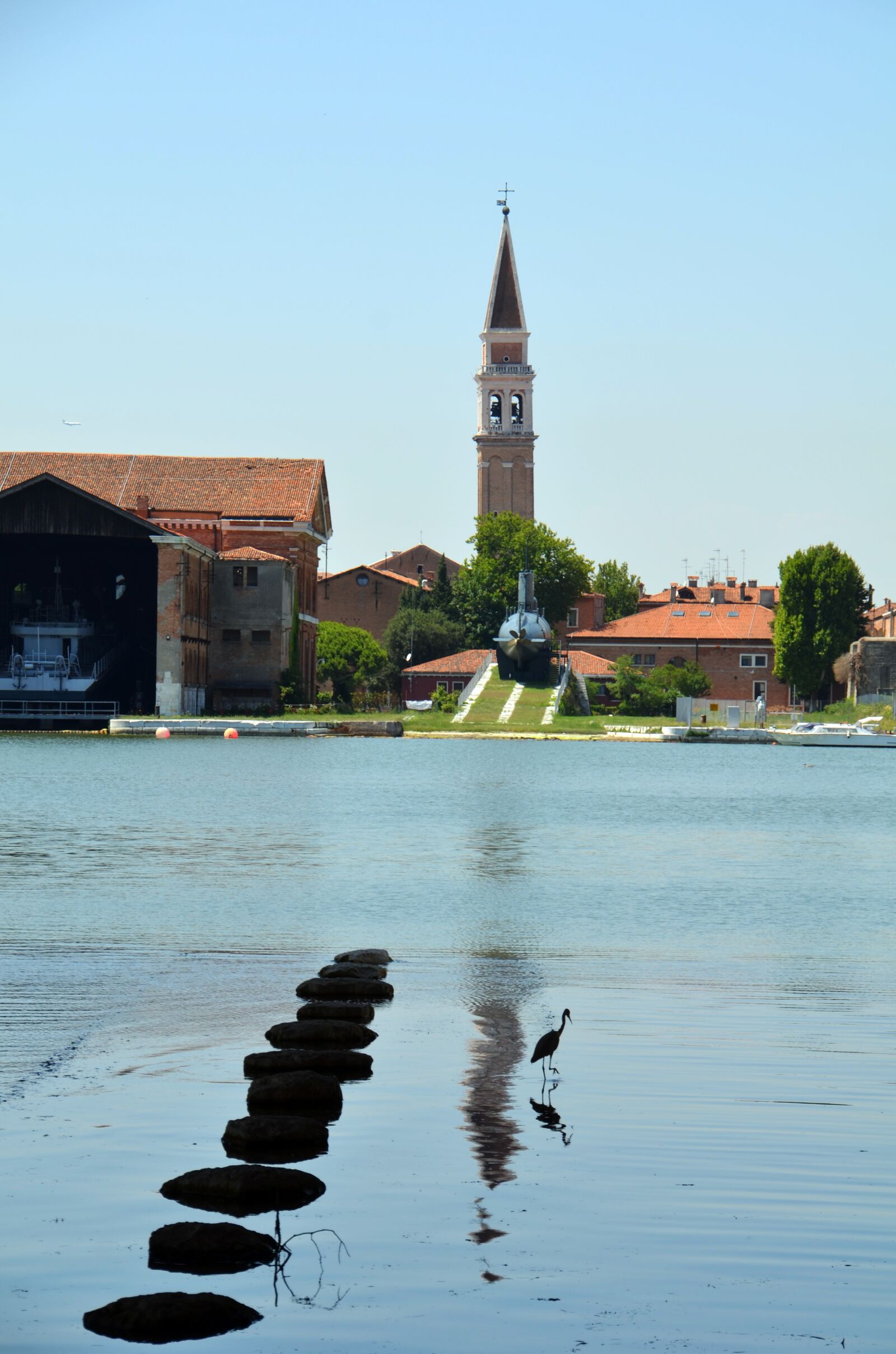 Nikon D7000 sample photo. Steeple, heron, mirroring photography