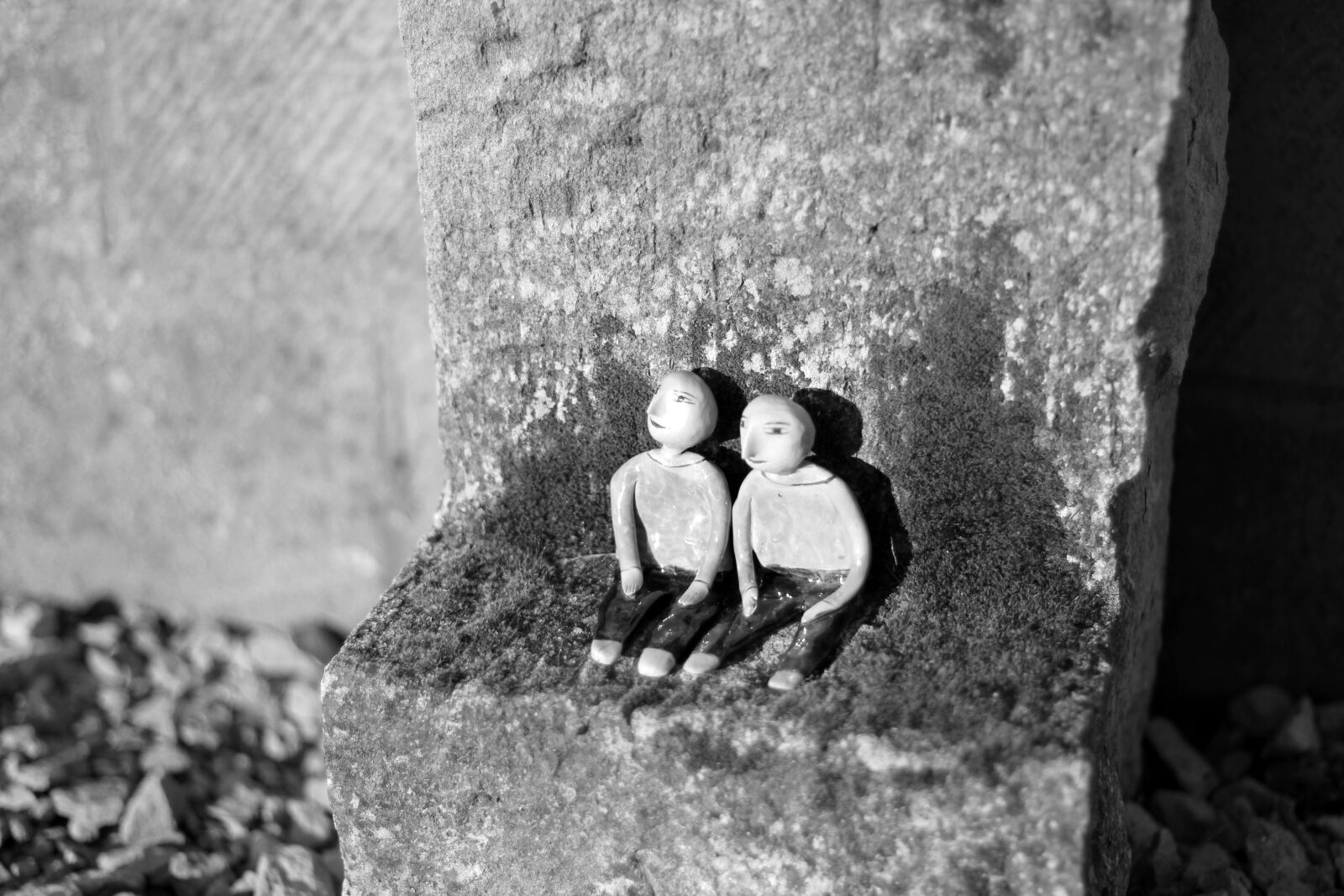 Canon EOS 550D (EOS Rebel T2i / EOS Kiss X4) sample photo. Sculpture, mini, pair photography