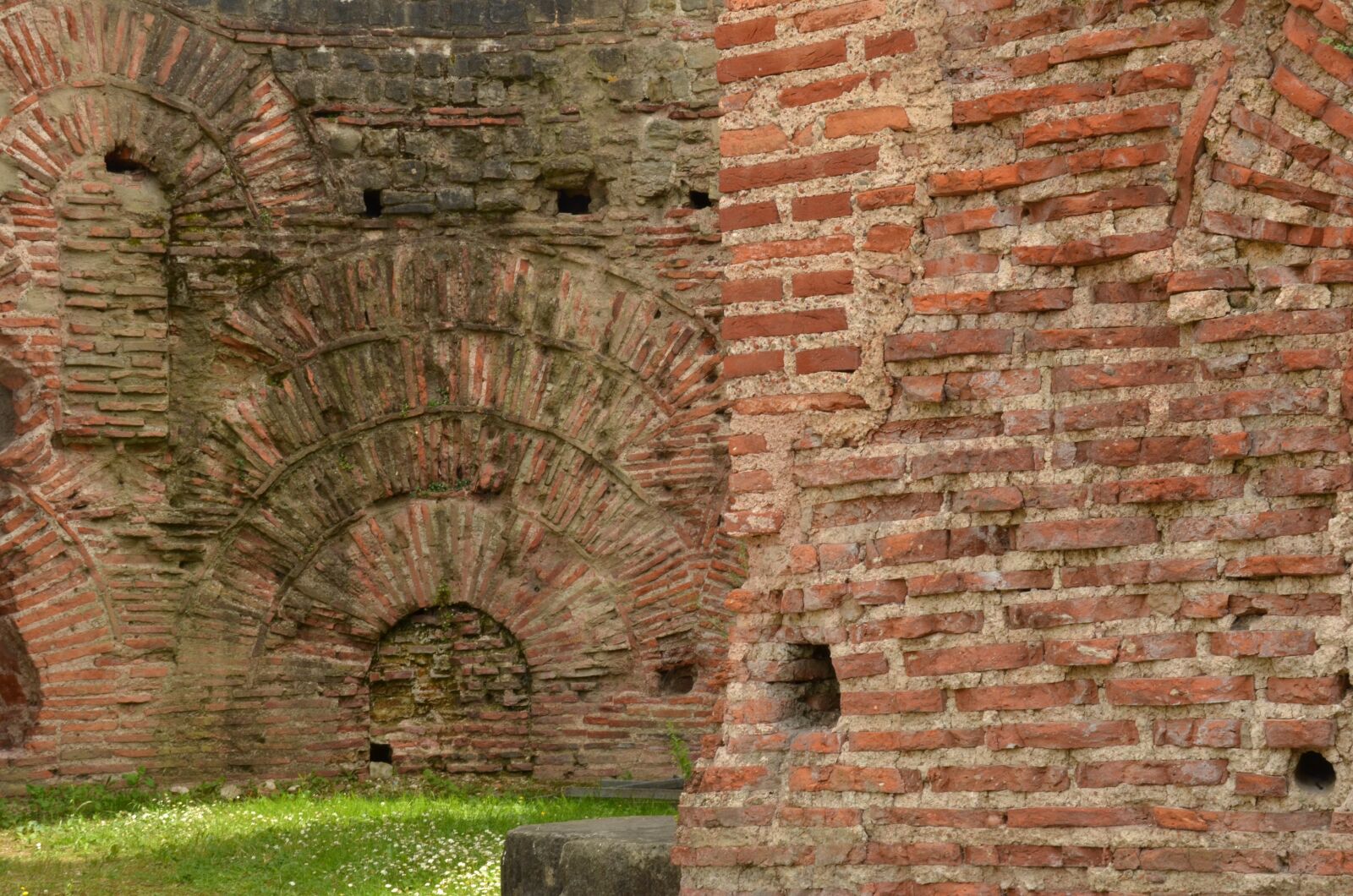 Nikon D7000 sample photo. Ruin, kaiser thermal, roman photography
