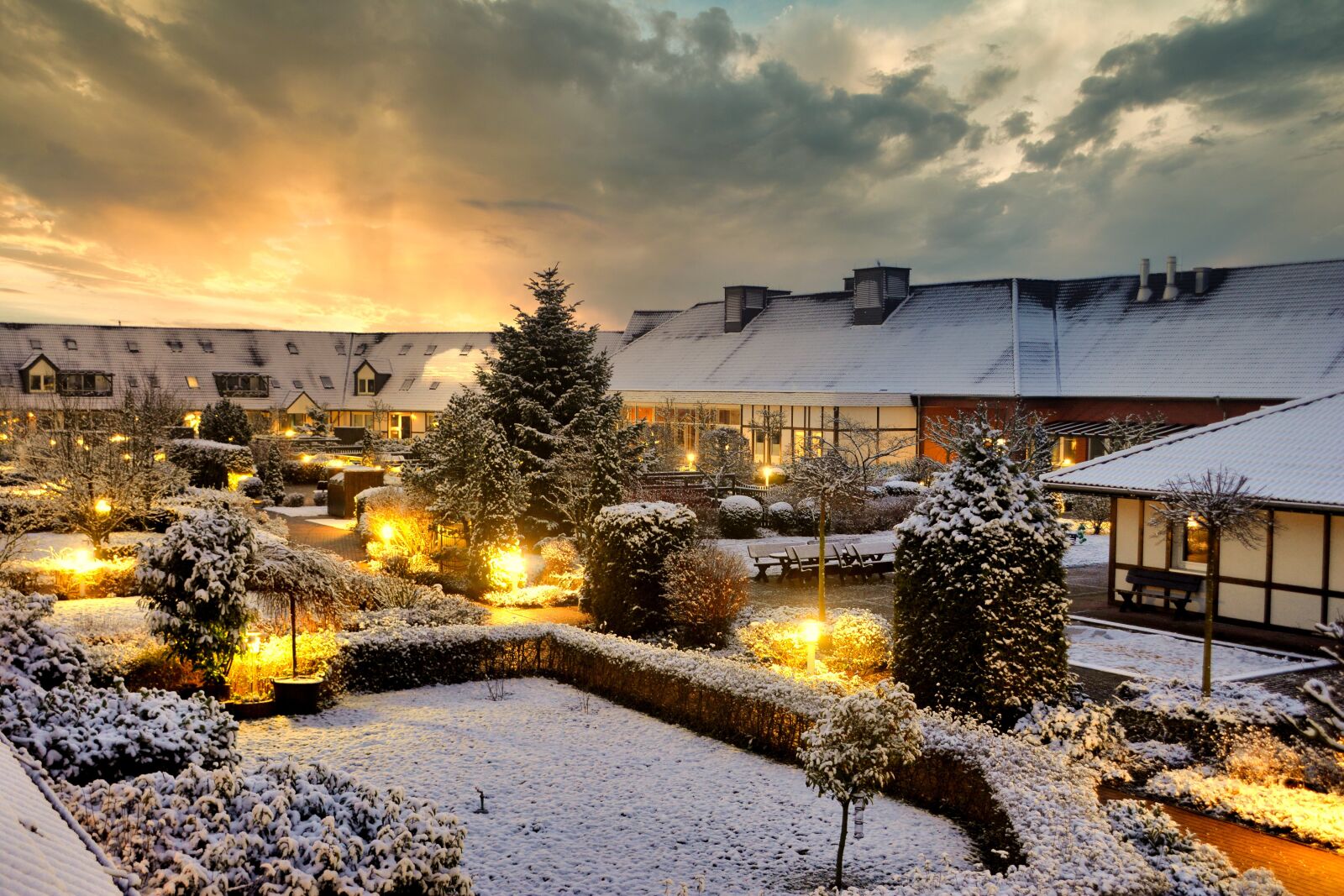 Nikon D5200 sample photo. Shopping plaza, winter, garbsen photography