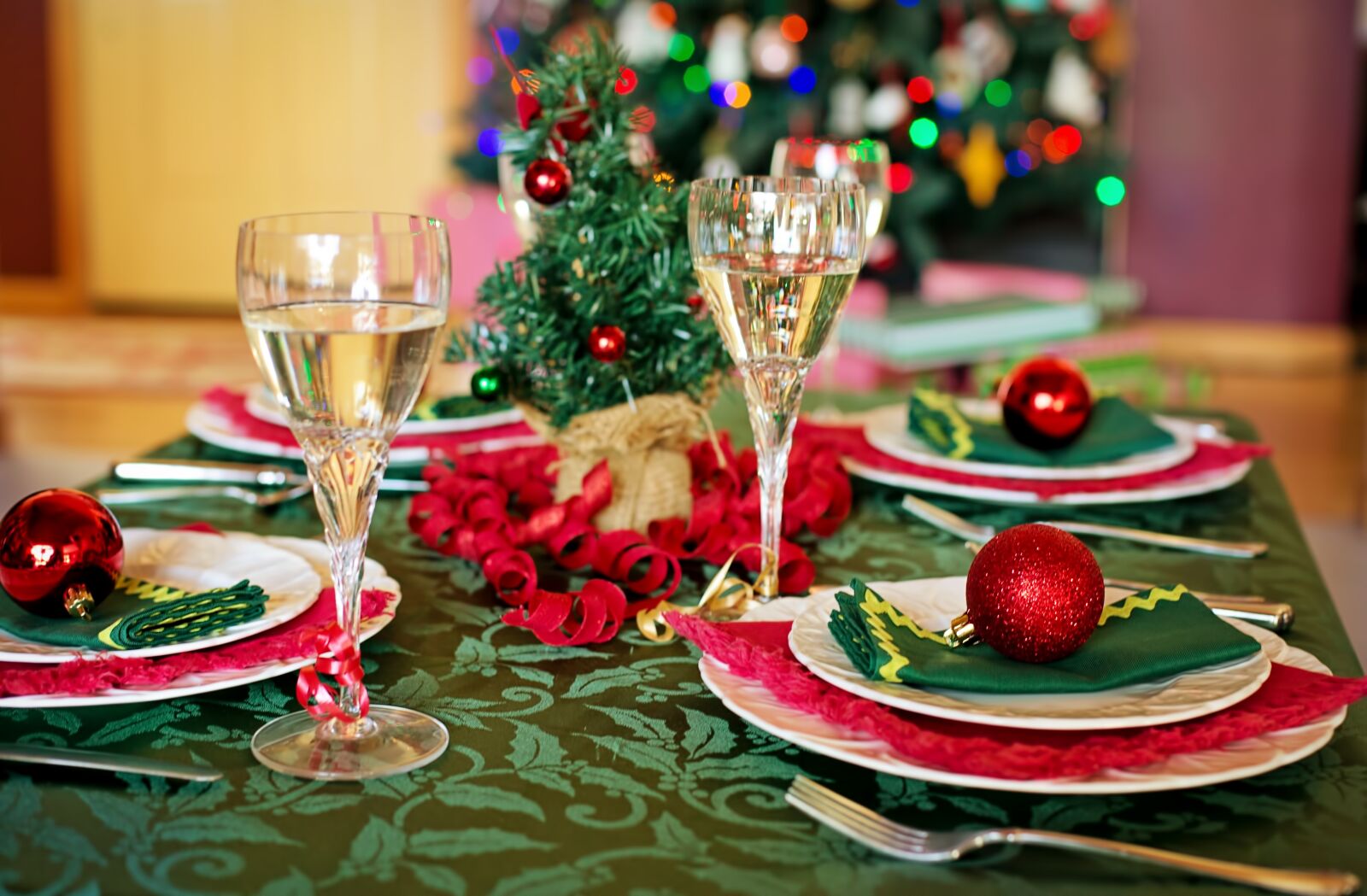 Canon EF 50mm F1.4 USM sample photo. Christmas table, christmas dinner photography