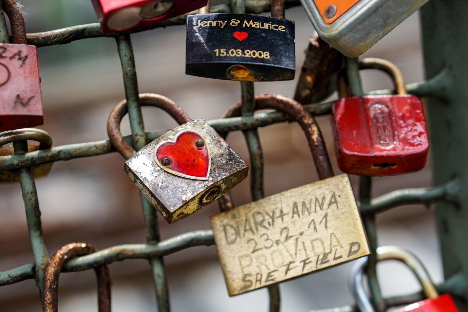 E 50mm F1.8 OSS sample photo. Love castle, castle, love photography