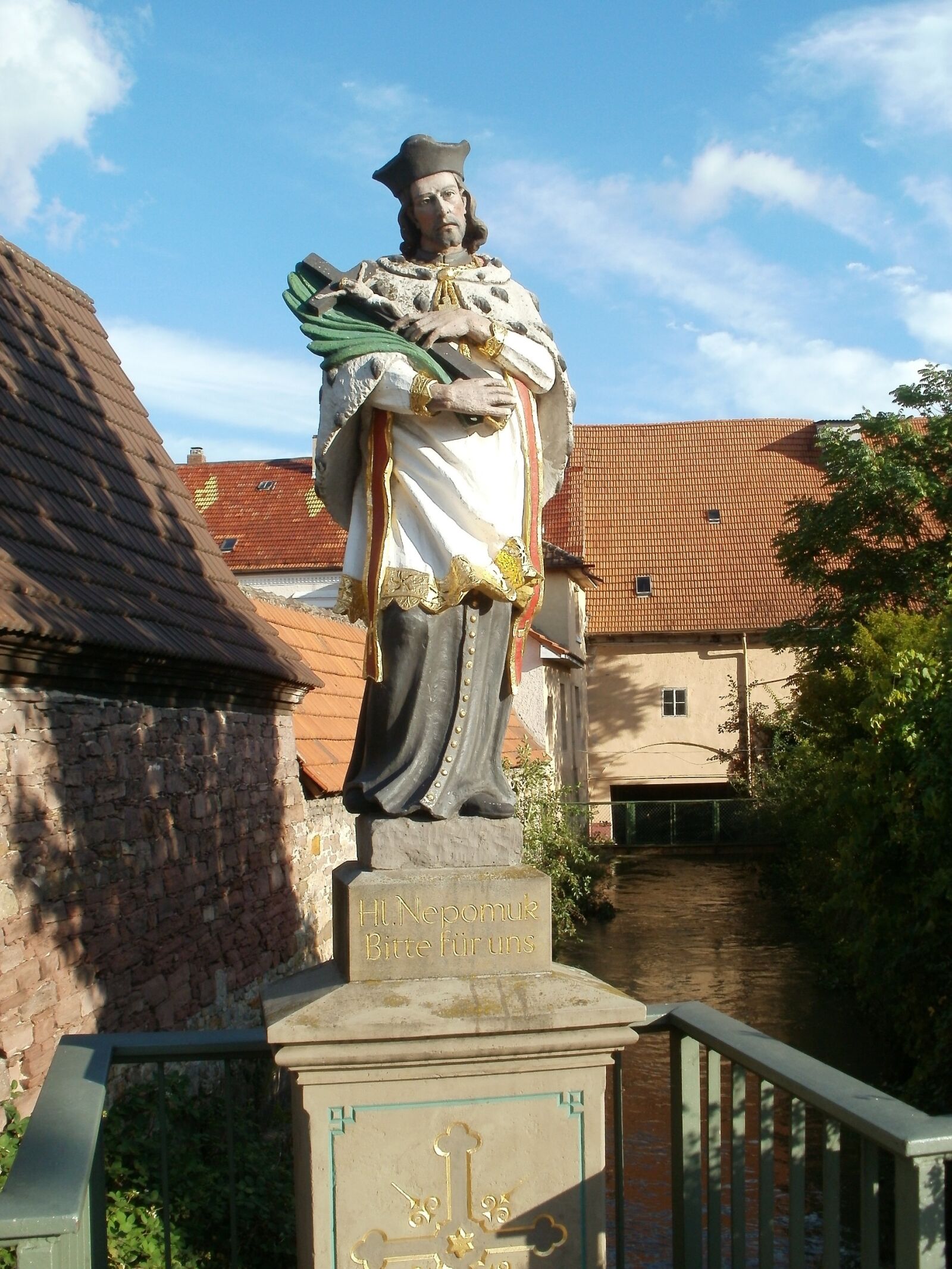 Olympus FE47,X43 sample photo. Statue, martyr, st nepomuk photography