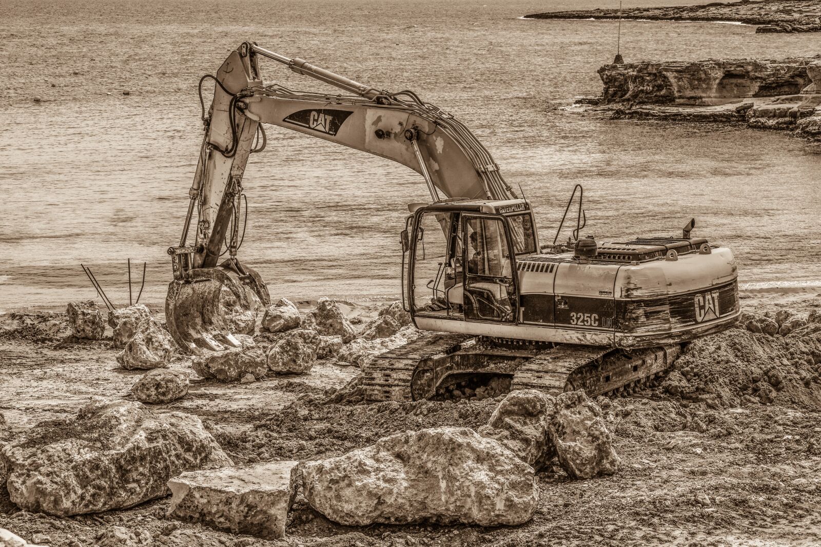 Nikon D3300 sample photo. Heavy machine, excavator, yellow photography