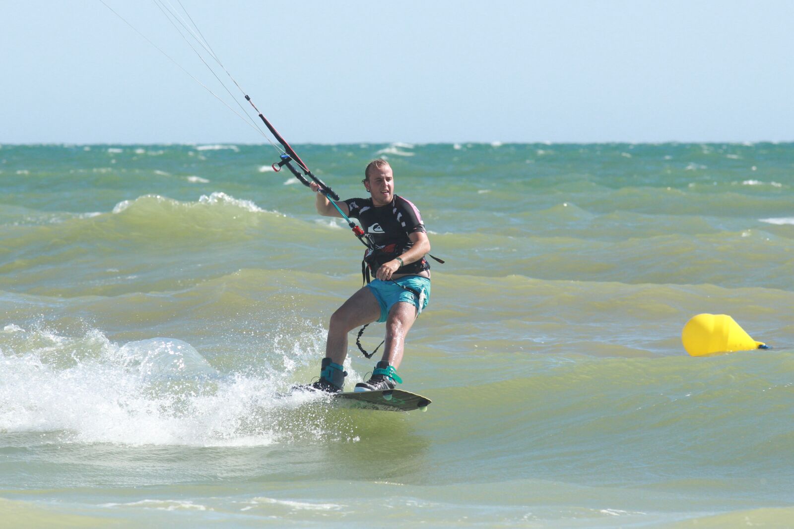 Canon EOS 700D (EOS Rebel T5i / EOS Kiss X7i) sample photo. Sport, kite surfer, surfer photography