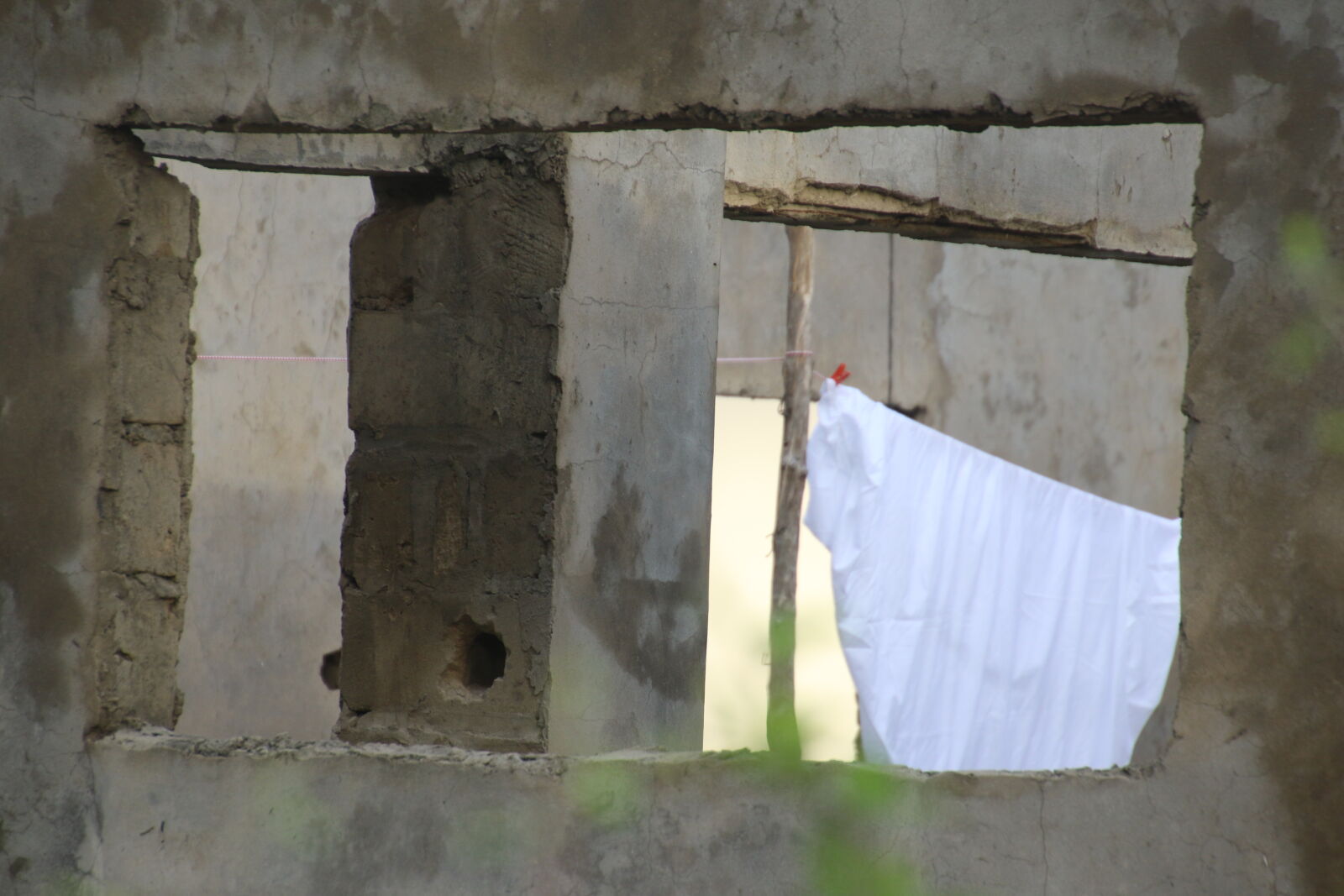 Canon EOS 7D Mark II sample photo. Building, home, ruin, walls photography