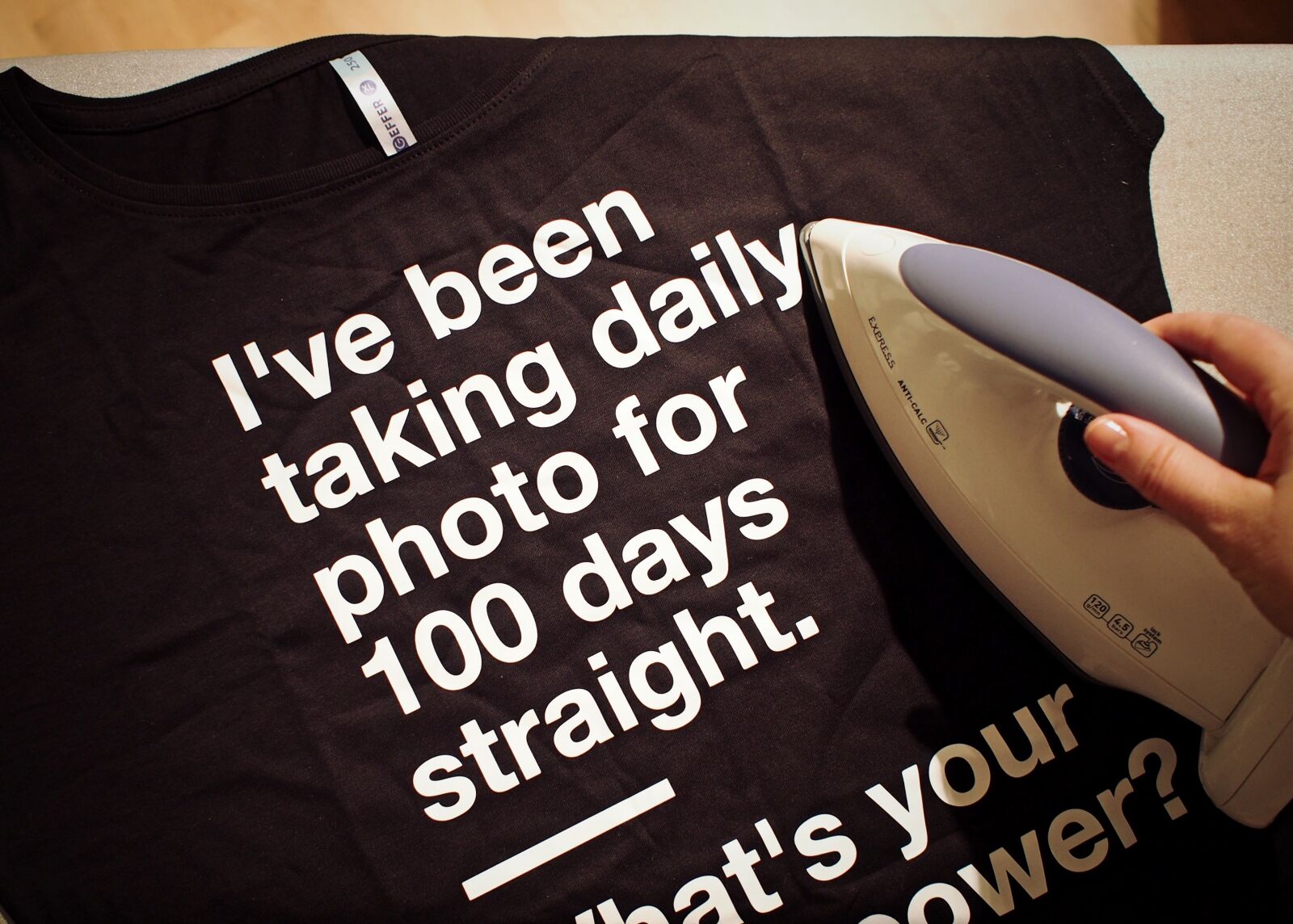 Olympus PEN E-PL5 sample photo. Ironing, t, shirt, theme photography