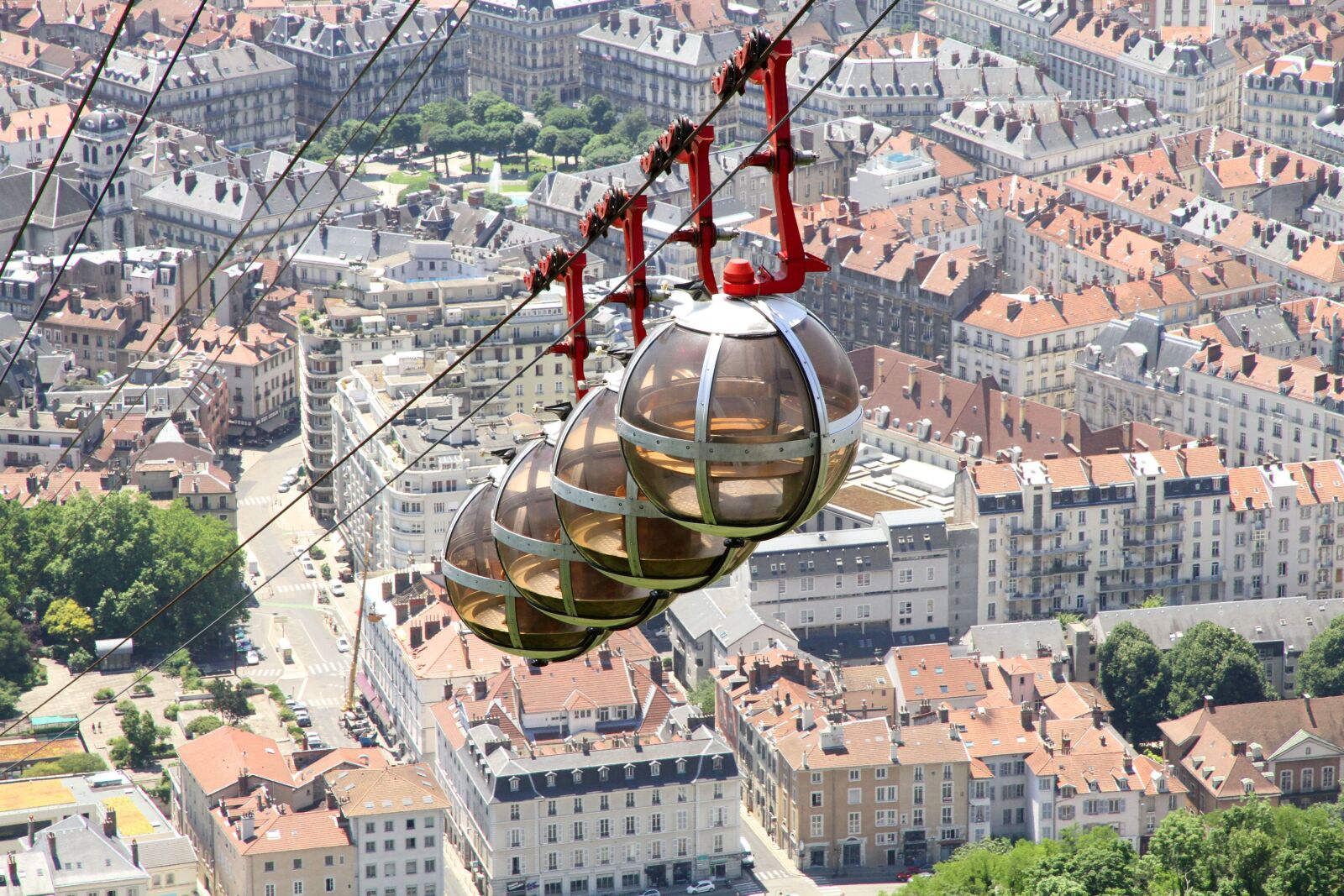 Canon EOS 7D sample photo. Cable car, grenoble, city photography