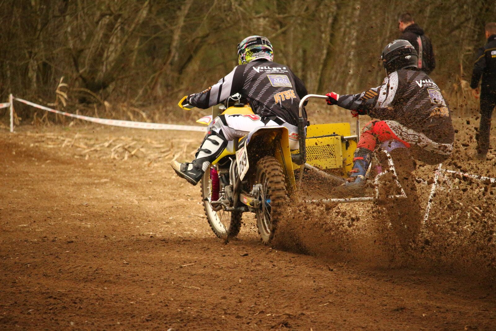 Canon EOS 100D (EOS Rebel SL1 / EOS Kiss X7) sample photo. Sidecar, motorcycle, race photography