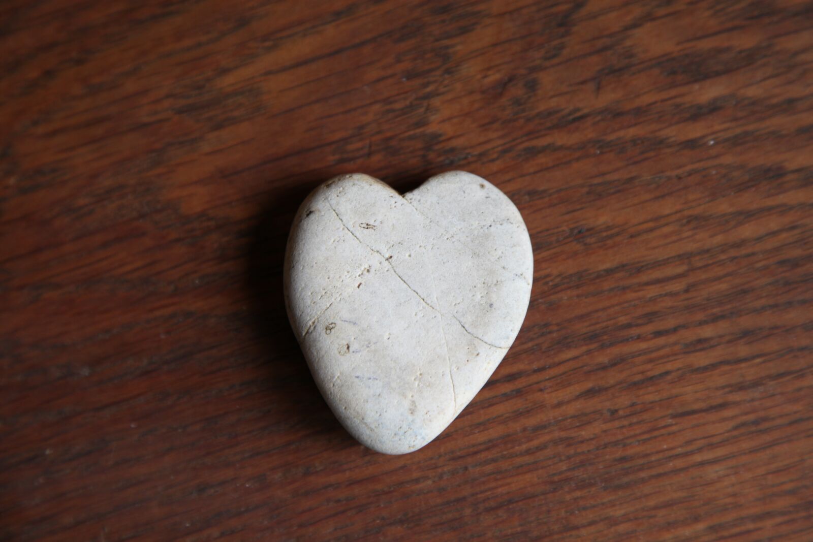 Canon EOS 5D Mark II sample photo. Heart, pebble, pierre photography