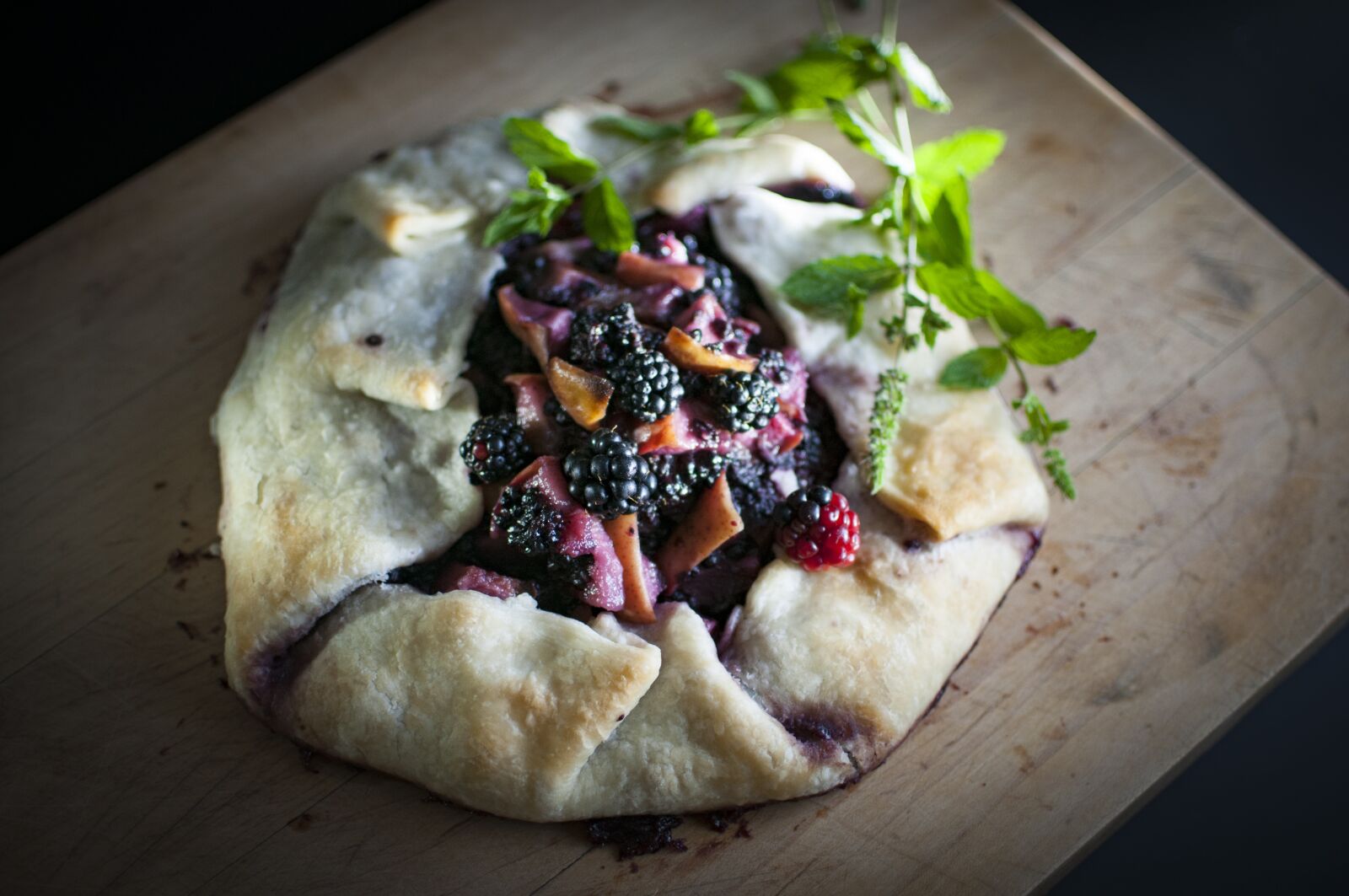 Nikon D300 sample photo. Blackberry, galette, dessert photography