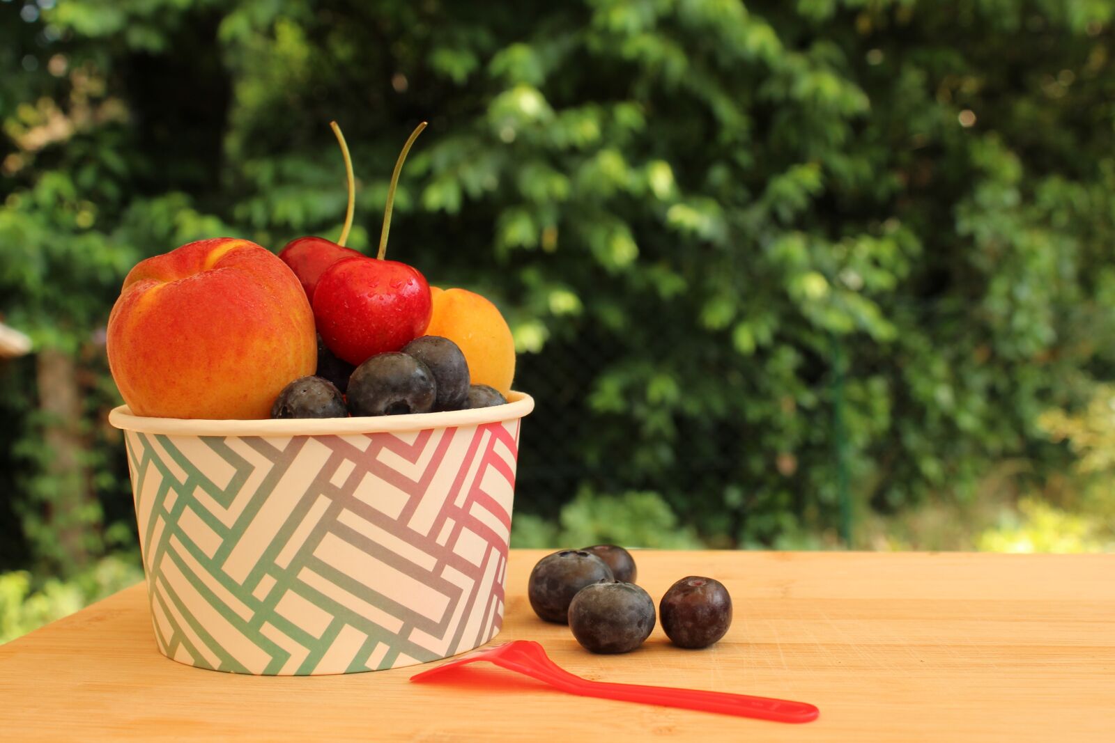 Canon EOS 1300D (EOS Rebel T6 / EOS Kiss X80) sample photo. Fruit, fruit salad, kitchen photography