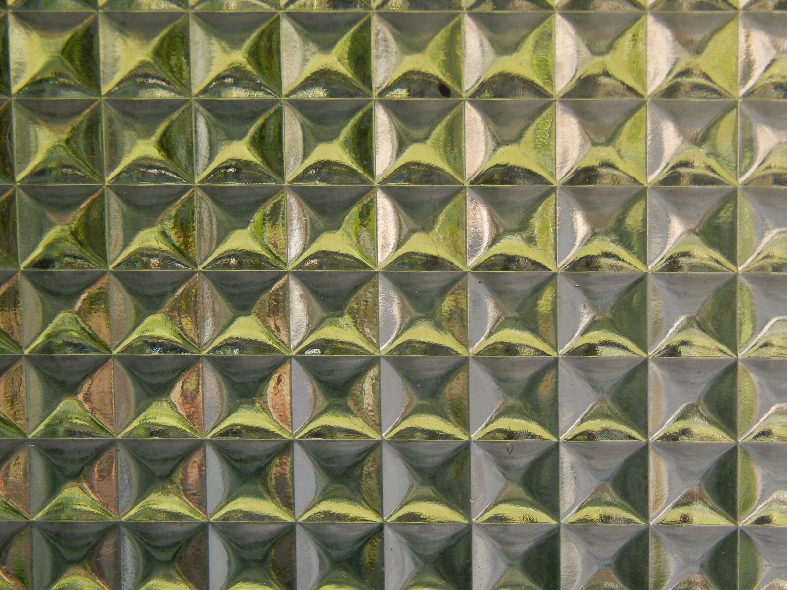 Nikon Coolpix L820 sample photo. Glass, wrought, detail photography