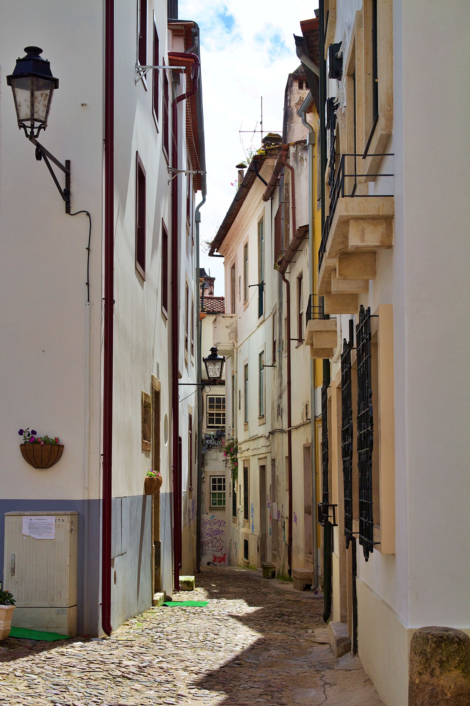 Canon EOS 600D (Rebel EOS T3i / EOS Kiss X5) sample photo. Portugal, coimbra, architecture photography