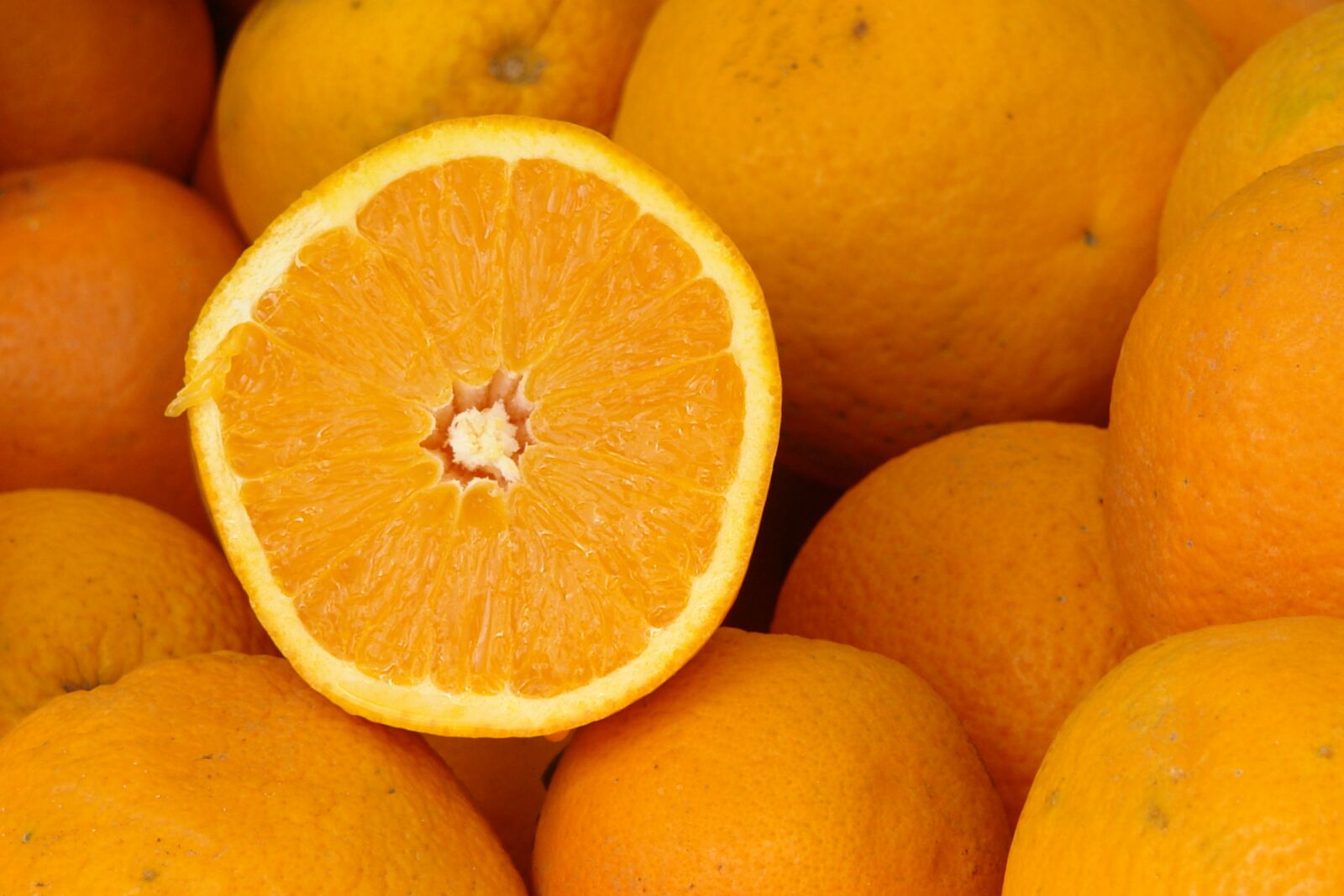 Sony DSC-R1 sample photo. Orange, fruit, food photography