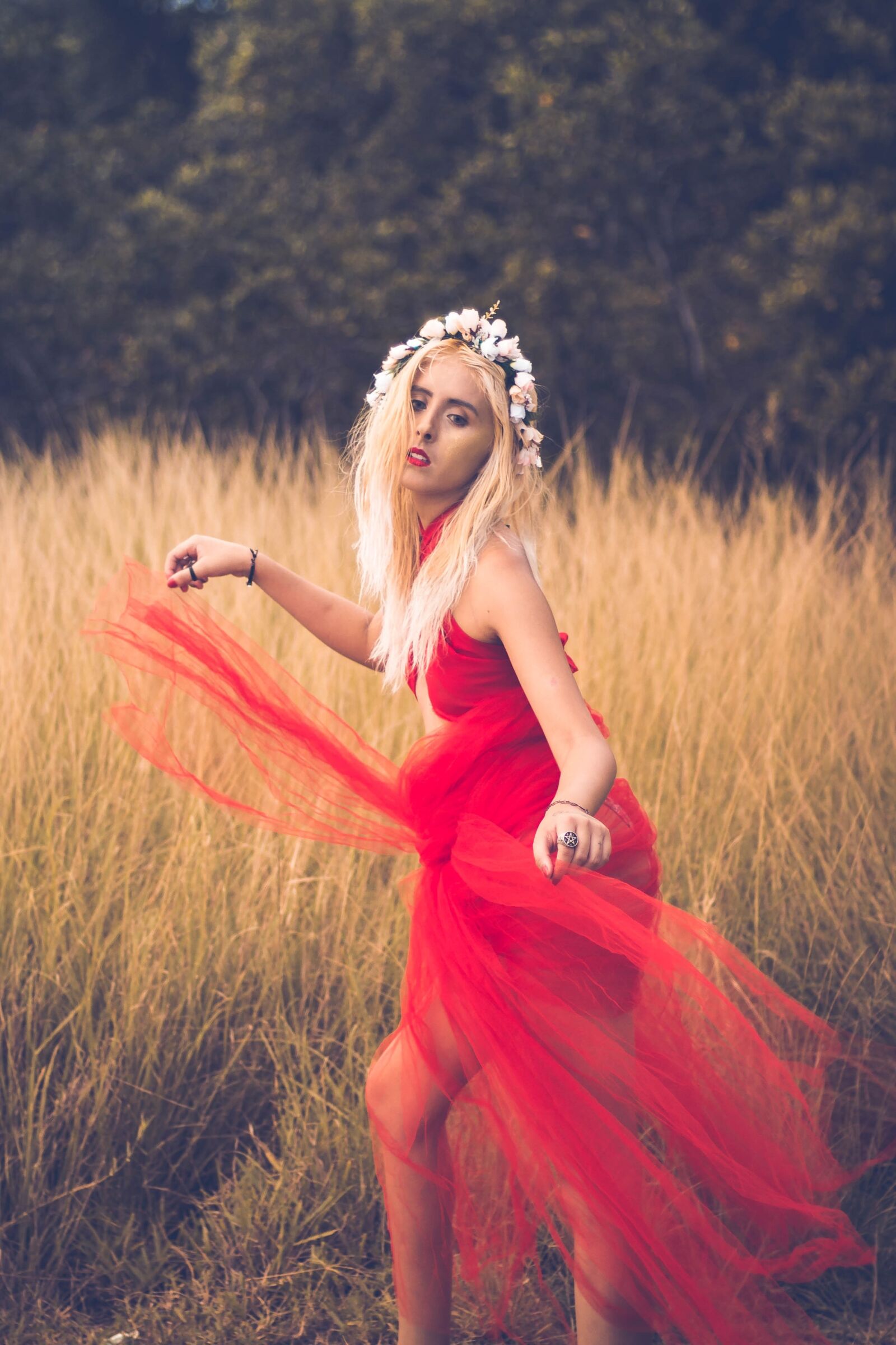 Canon EOS 700D (EOS Rebel T5i / EOS Kiss X7i) sample photo. Lyzz hana, dance, red photography
