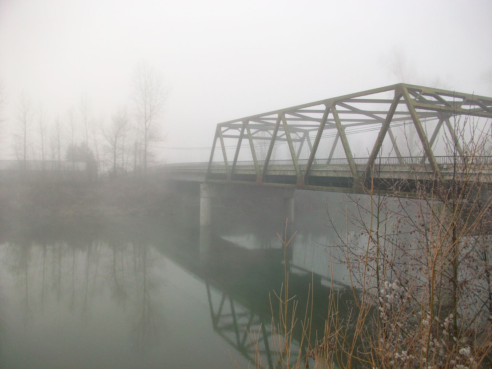 Kodak EASYSHARE M1063 DIGITAL CAMERA sample photo. Bridge, fog, bridge over photography
