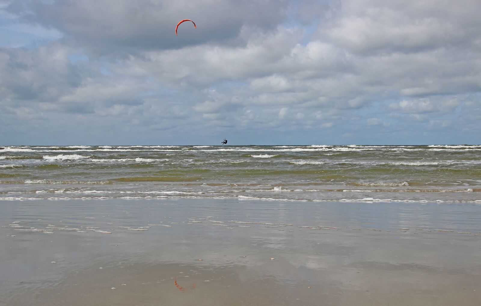 Canon EOS 600D (Rebel EOS T3i / EOS Kiss X5) + Canon TS-E 90mm F2.8 Tilt-Shift sample photo. Denmark, romo, beach photography