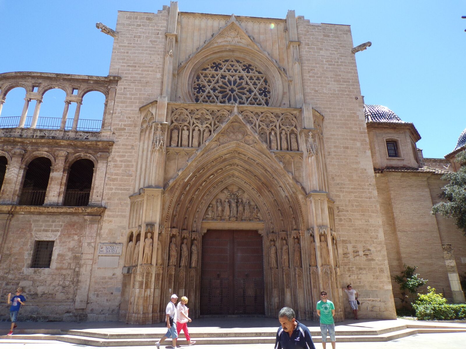 JK KODAK PIXPRO AZ421 sample photo. Spain, value, cathedral photography